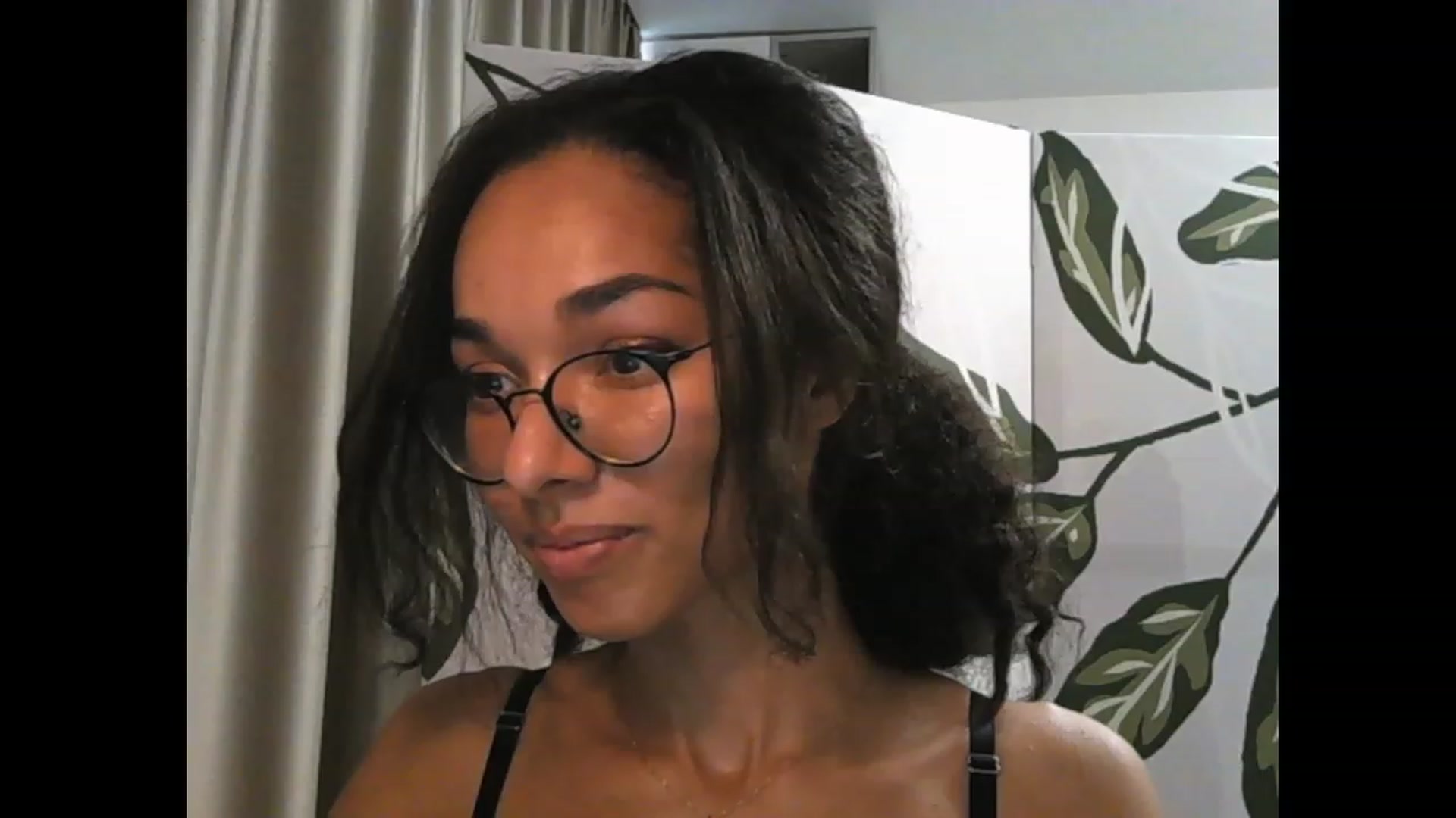 Gallery image thumbnail from Carmel_Dee's myfreecams stream on, 09/25/2023, 05:09 image 1 of 20