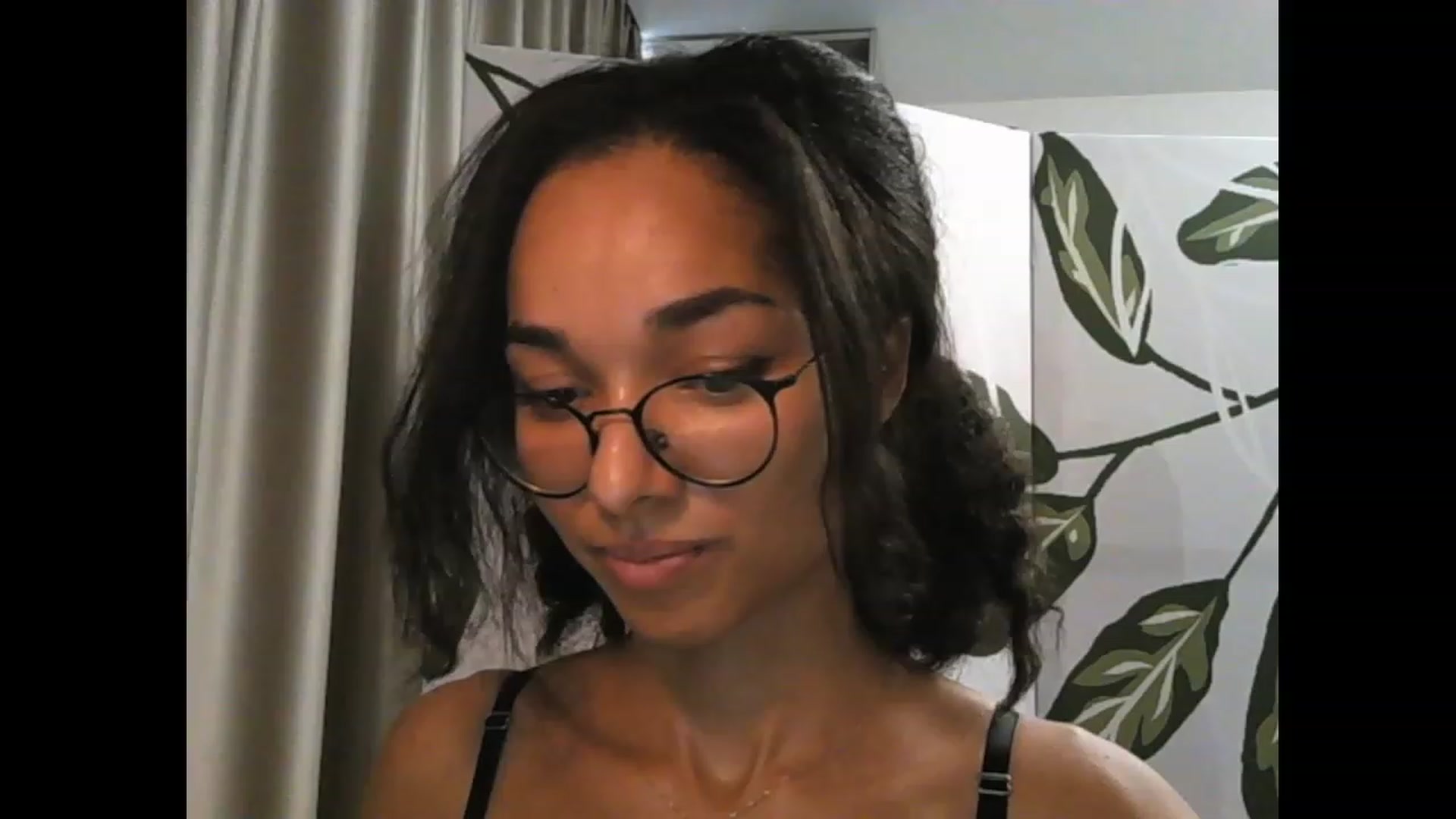 Gallery image thumbnail from Carmel_Dee's myfreecams stream on, 09/25/2023, 05:09 image 10 of 20