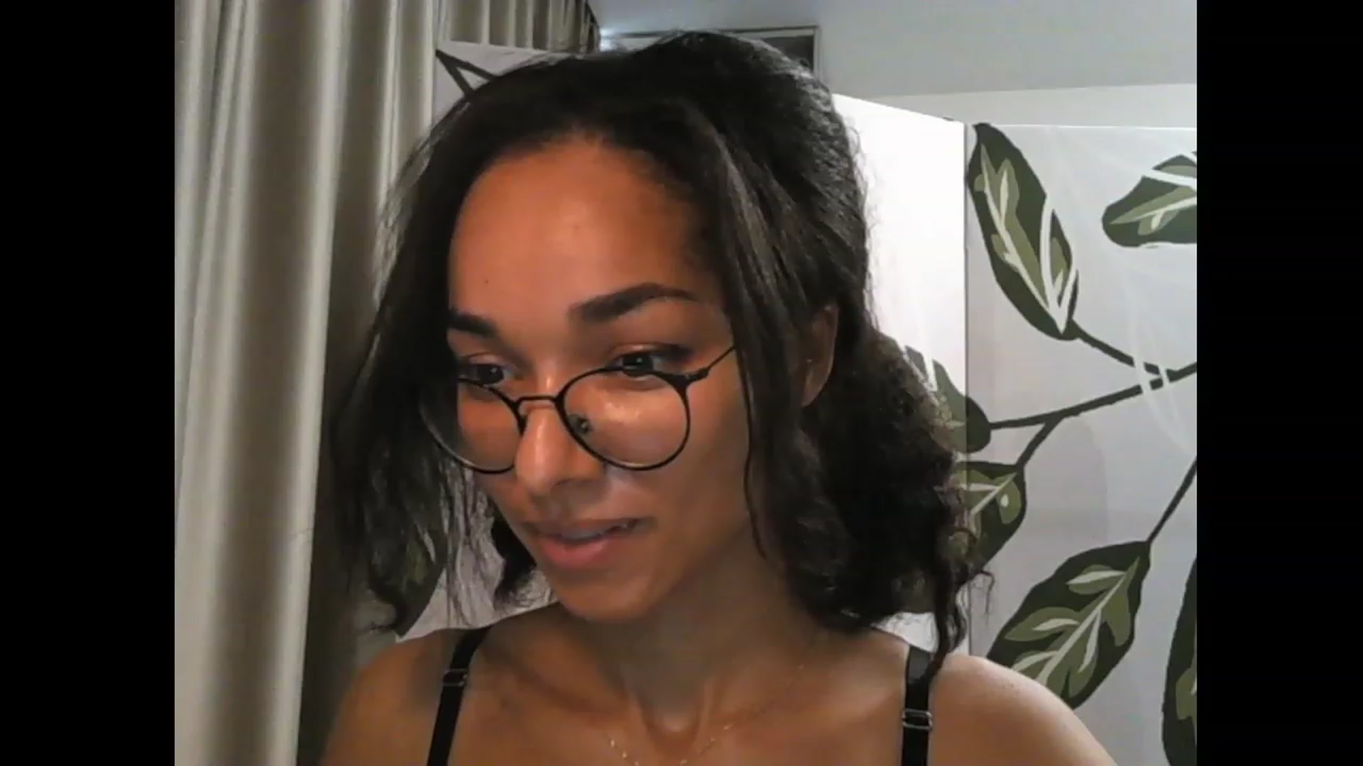 Gallery image thumbnail from Carmel_Dee's myfreecams stream on, 09/25/2023, 05:09 image 6 of 20