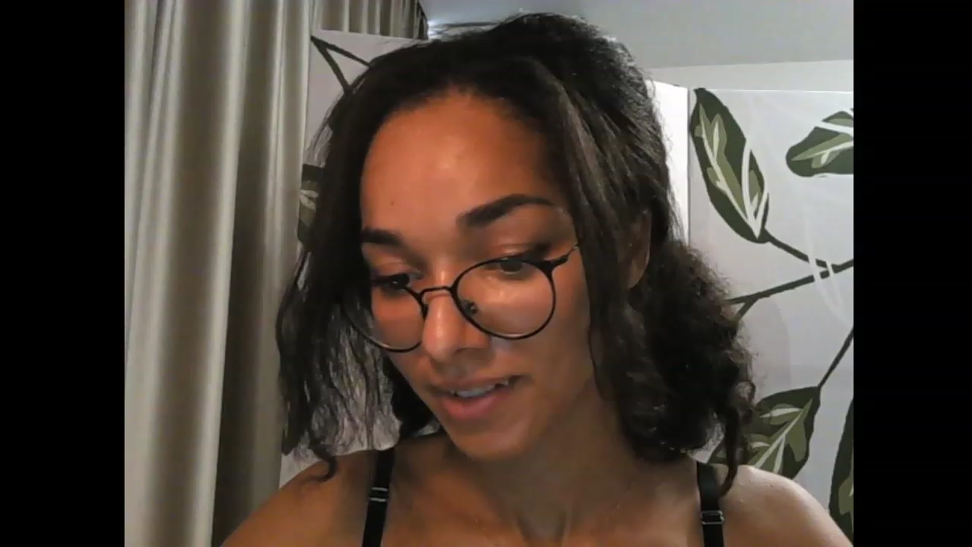 Gallery image thumbnail from Carmel_Dee's myfreecams stream on, 09/25/2023, 05:09 image 17 of 20