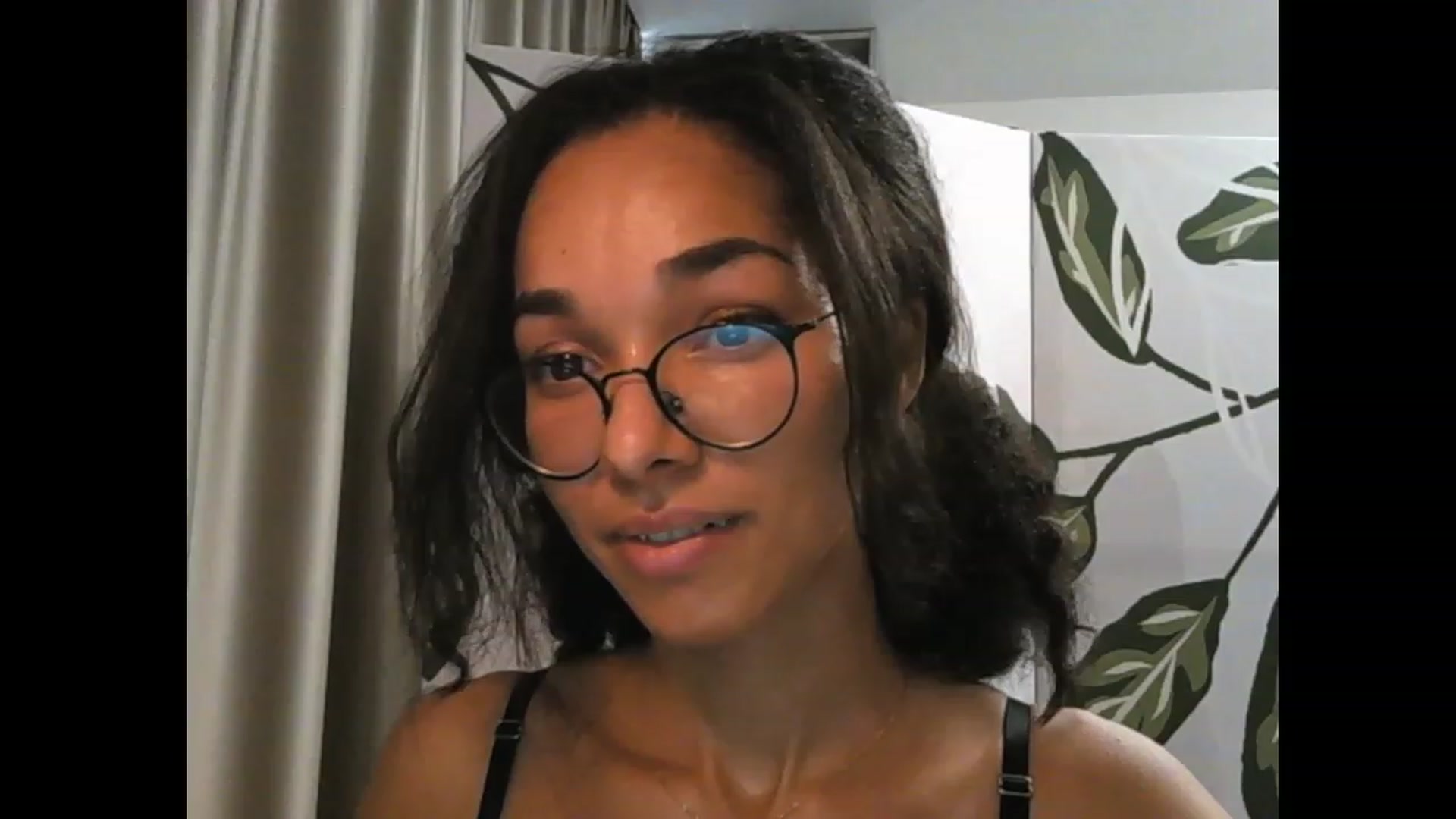 Gallery image thumbnail from Carmel_Dee's myfreecams stream on, 09/25/2023, 05:09 image 11 of 20