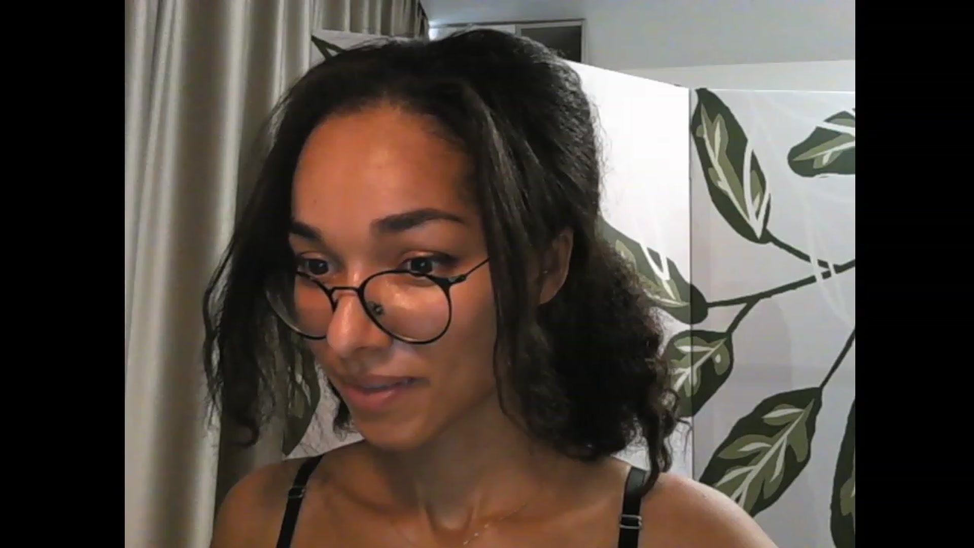 Gallery image thumbnail from Carmel_Dee's myfreecams stream on, 09/25/2023, 05:09 image 9 of 20