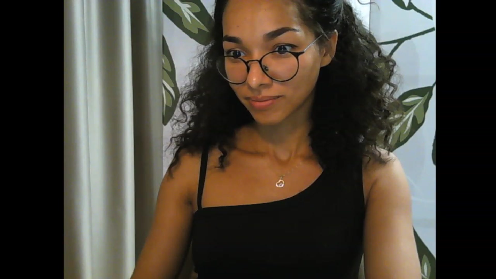 Gallery image thumbnail from Carmel_Dee's myfreecams stream on, 09/27/2023, 24:50 image 8 of 20