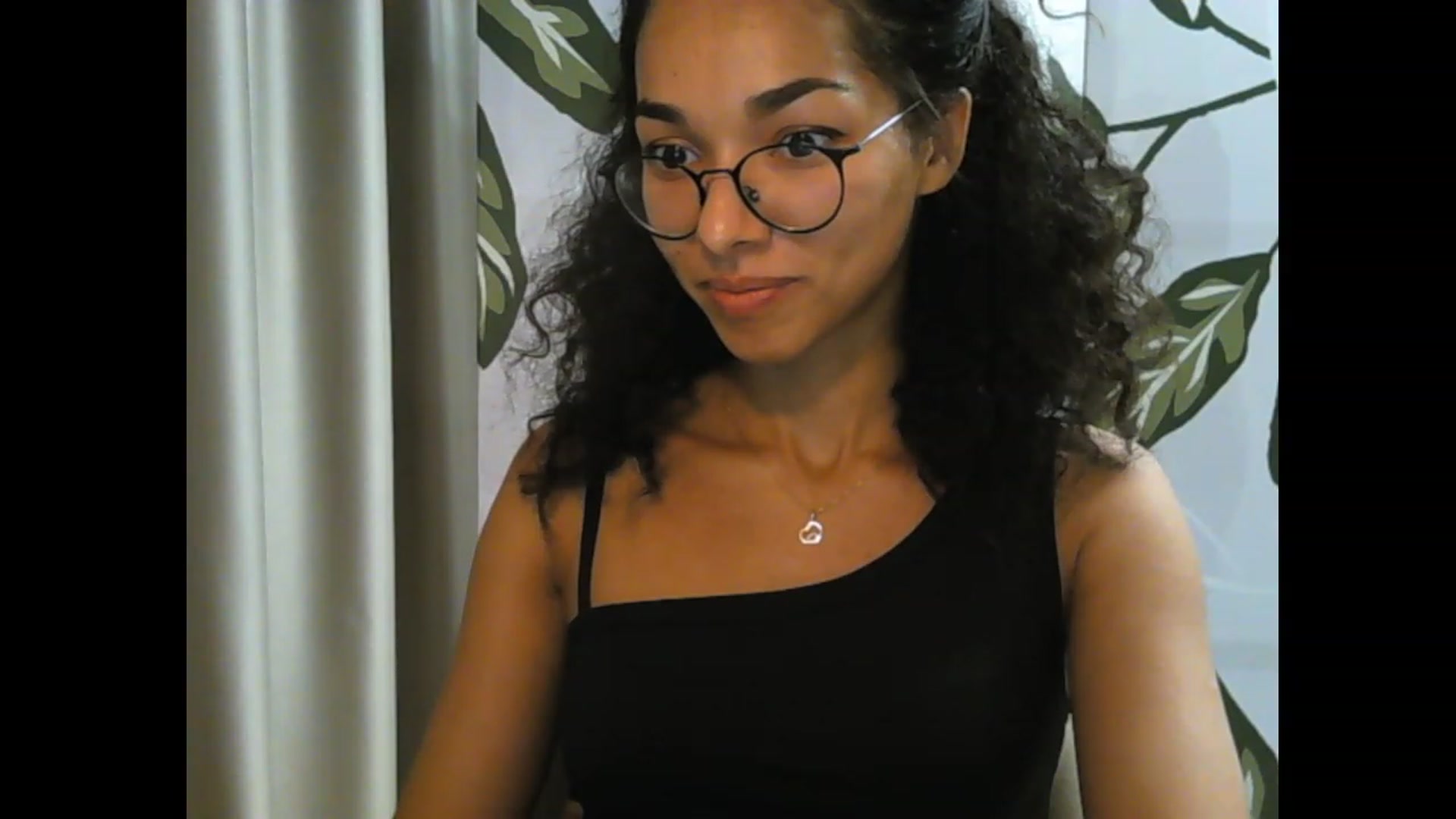 Gallery image thumbnail from Carmel_Dee's myfreecams stream on, 09/27/2023, 24:50 image 12 of 20
