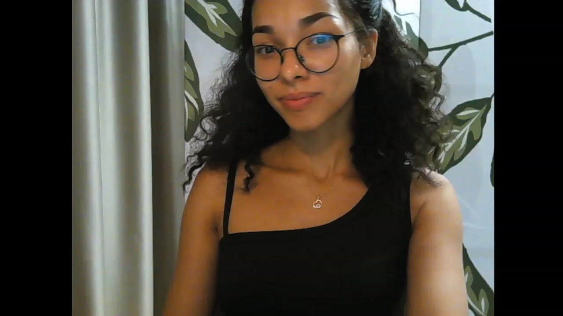 Gallery image thumbnail from Carmel_Dee's myfreecams stream on, 09/27/2023, 24:50 image 3 of 20