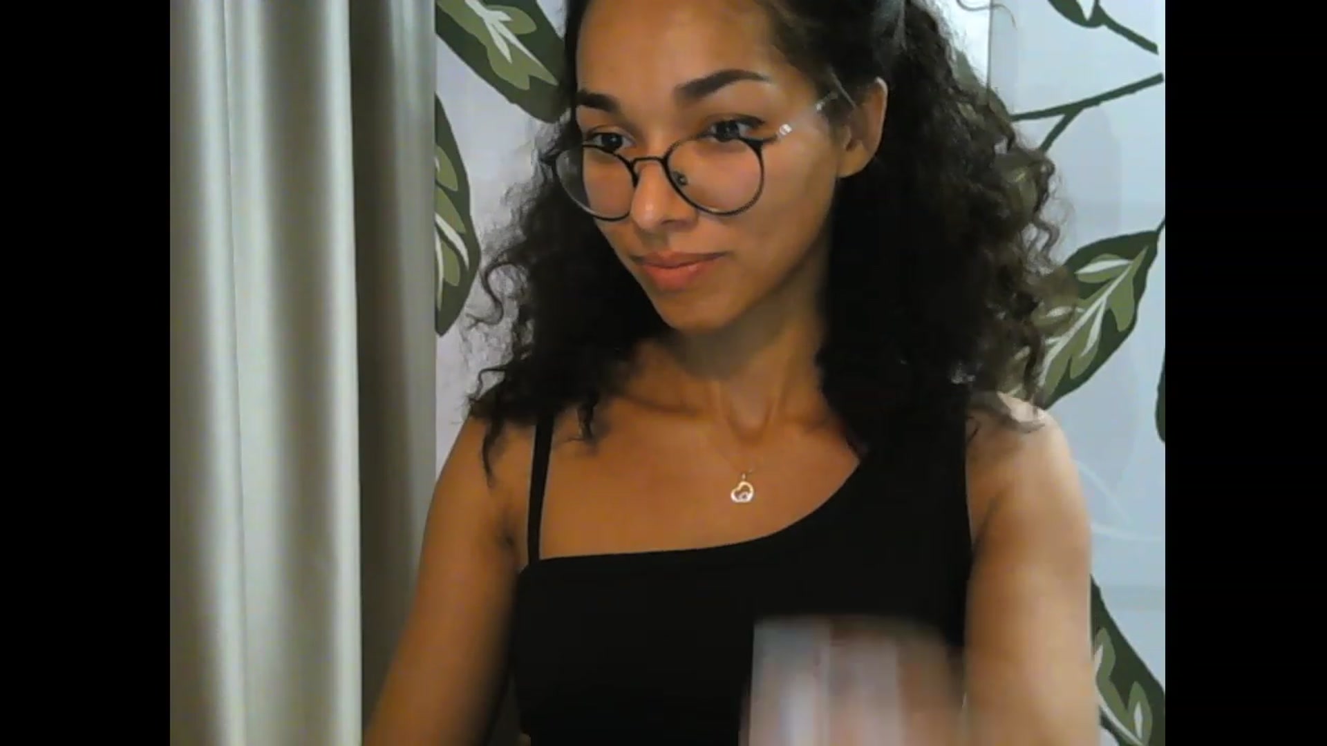 Gallery image thumbnail from Carmel_Dee's myfreecams stream on, 09/27/2023, 24:50 image 10 of 20