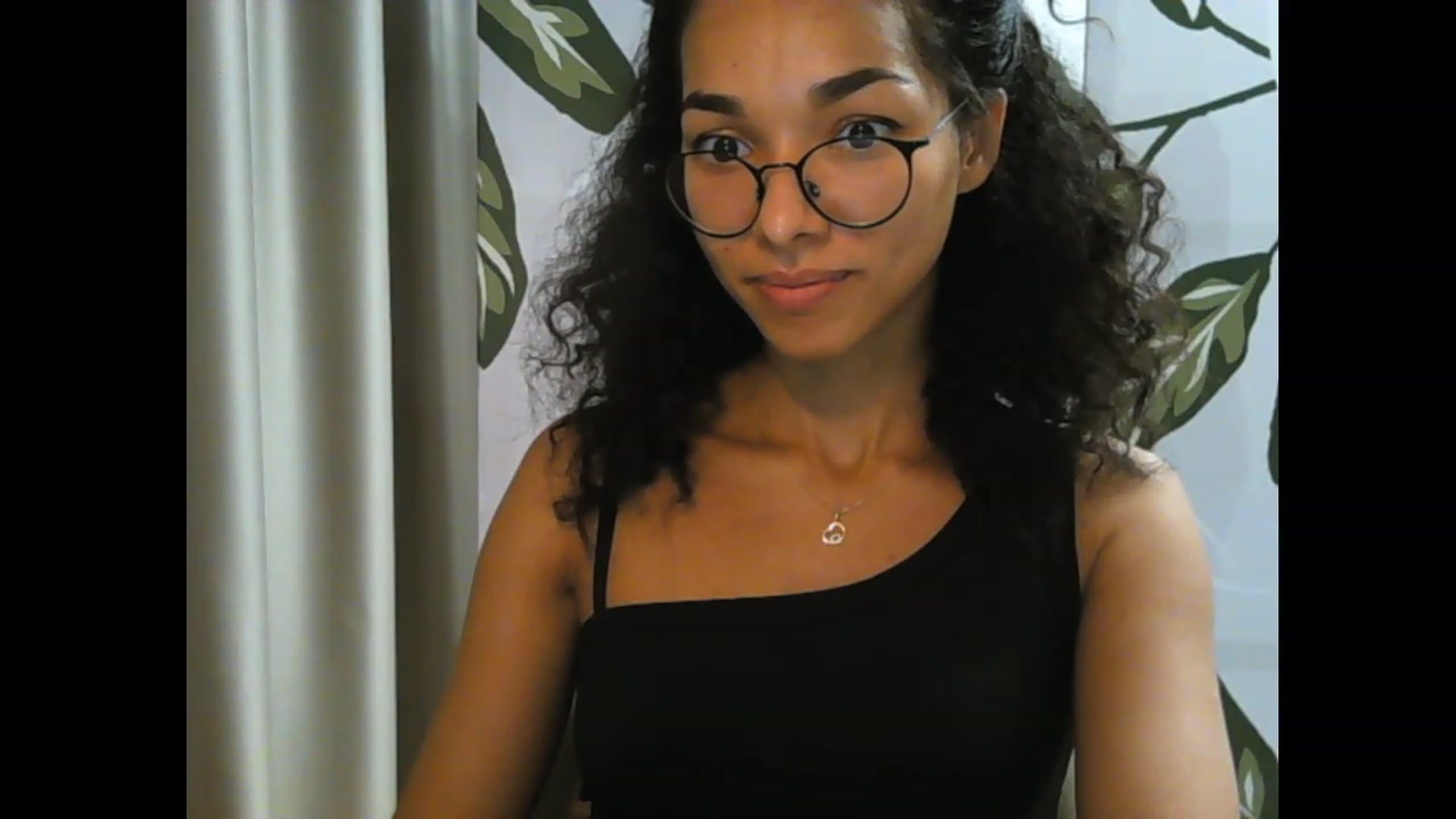 Gallery image thumbnail from Carmel_Dee's myfreecams stream on, 09/27/2023, 24:50 image 14 of 20