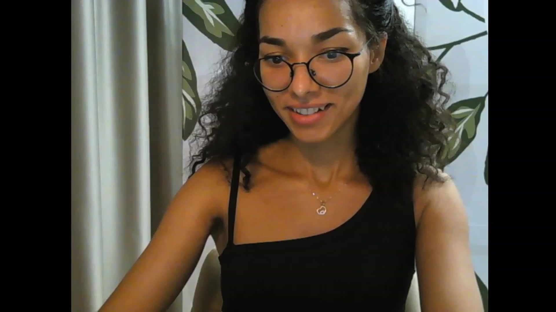 Gallery image thumbnail from Carmel_Dee's myfreecams stream on, 09/27/2023, 24:50 image 1 of 20
