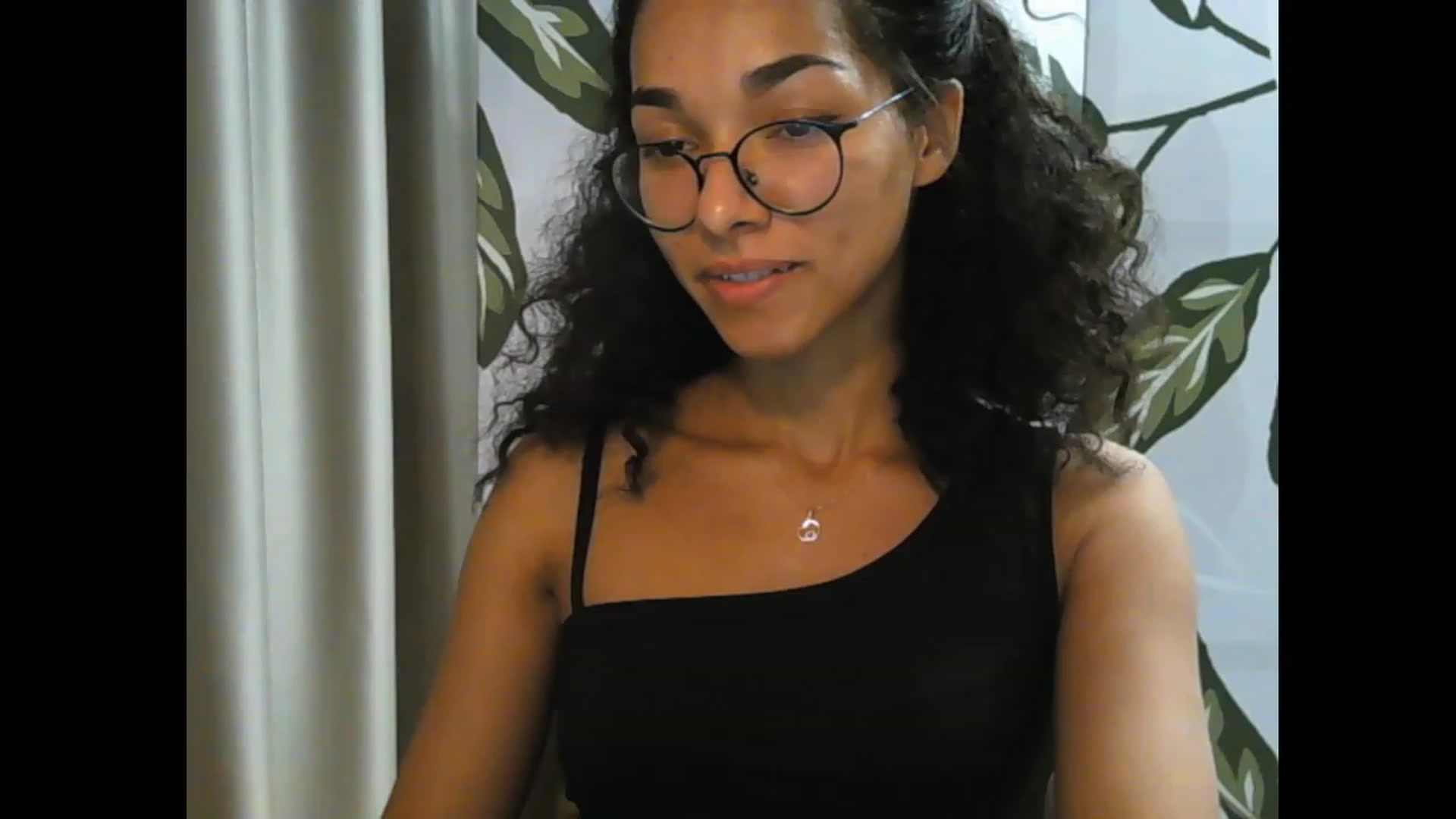Gallery image thumbnail from Carmel_Dee's myfreecams stream on, 09/27/2023, 24:50 image 7 of 20