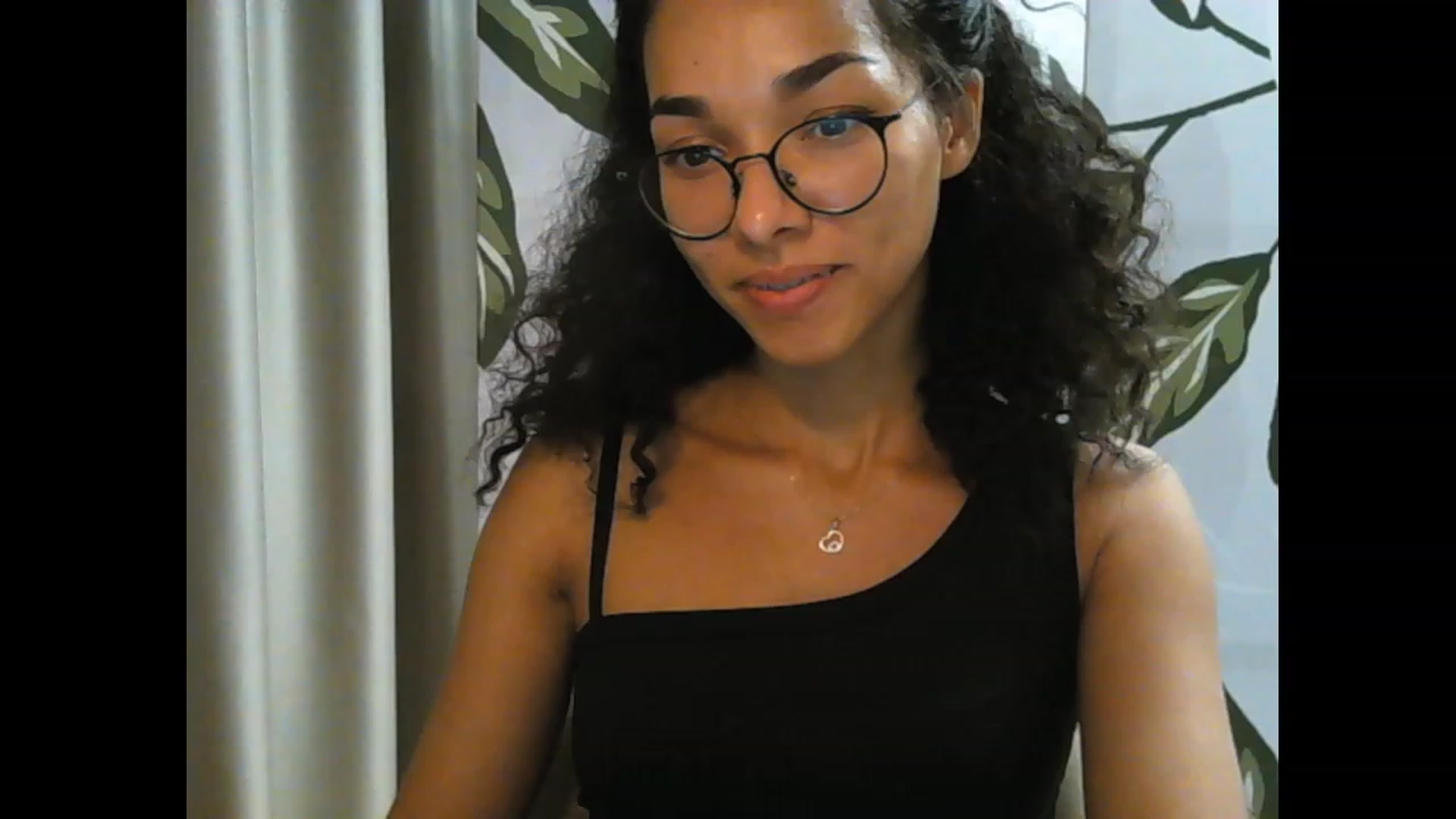 Gallery image thumbnail from Carmel_Dee's myfreecams stream on, 09/27/2023, 24:50 image 4 of 20