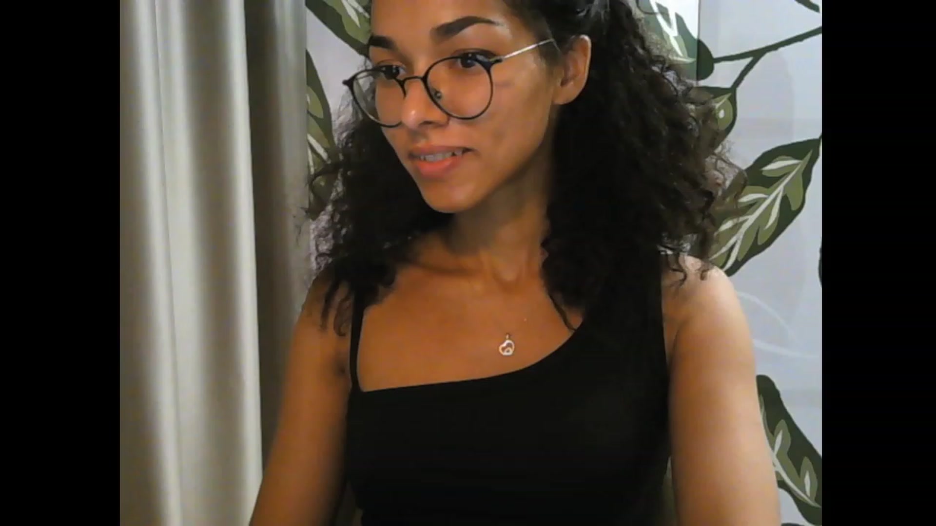 Gallery image thumbnail from Carmel_Dee's myfreecams stream on, 09/27/2023, 01:19 image 15 of 20