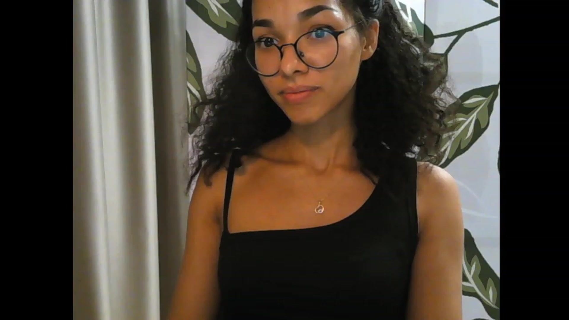 Gallery image thumbnail from Carmel_Dee's myfreecams stream on, 09/27/2023, 01:19 image 9 of 20