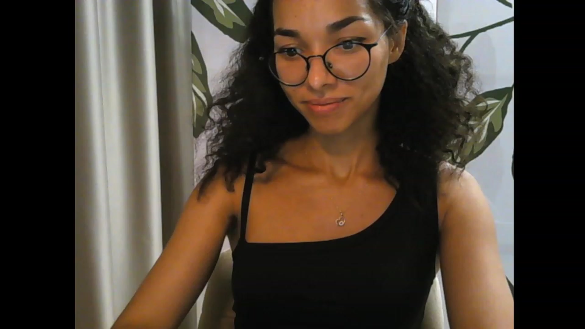 Gallery image thumbnail from Carmel_Dee's myfreecams stream on, 09/27/2023, 01:19 image 10 of 20