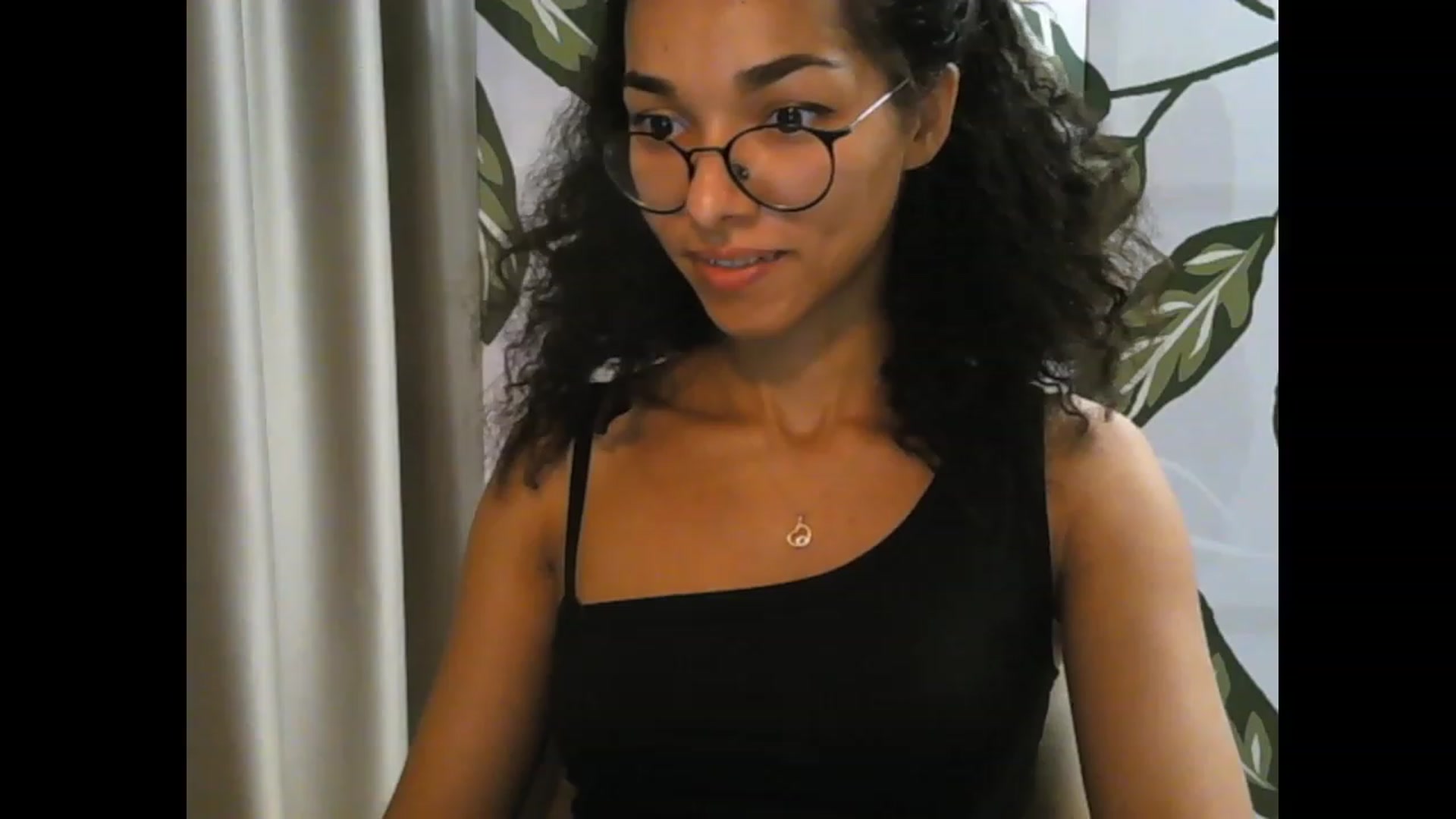 Gallery image thumbnail from Carmel_Dee's myfreecams stream on, 09/27/2023, 01:19 image 11 of 20