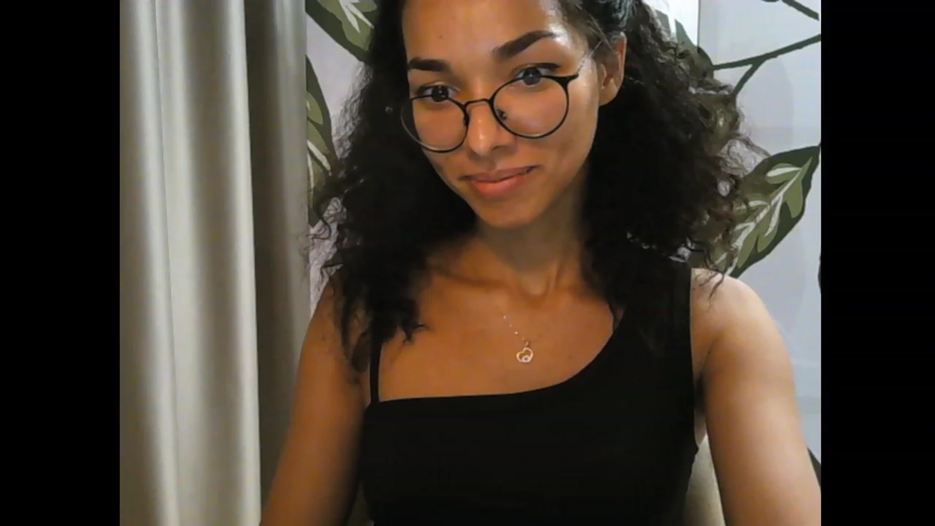 Gallery image thumbnail from Carmel_Dee's myfreecams stream on, 09/27/2023, 02:21 image 10 of 20