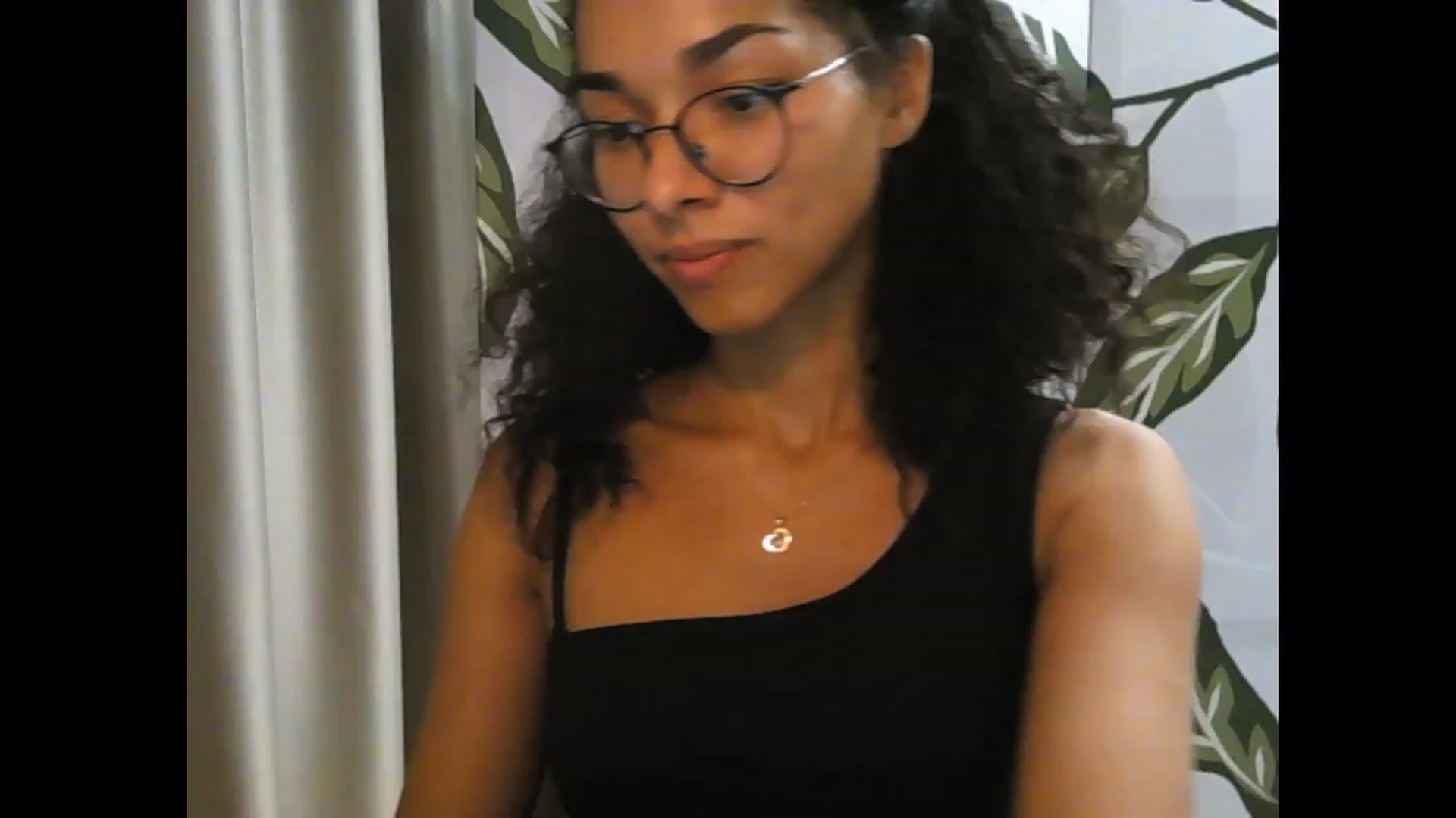 Gallery image thumbnail from Carmel_Dee's myfreecams stream on, 09/27/2023, 02:21 image 2 of 20