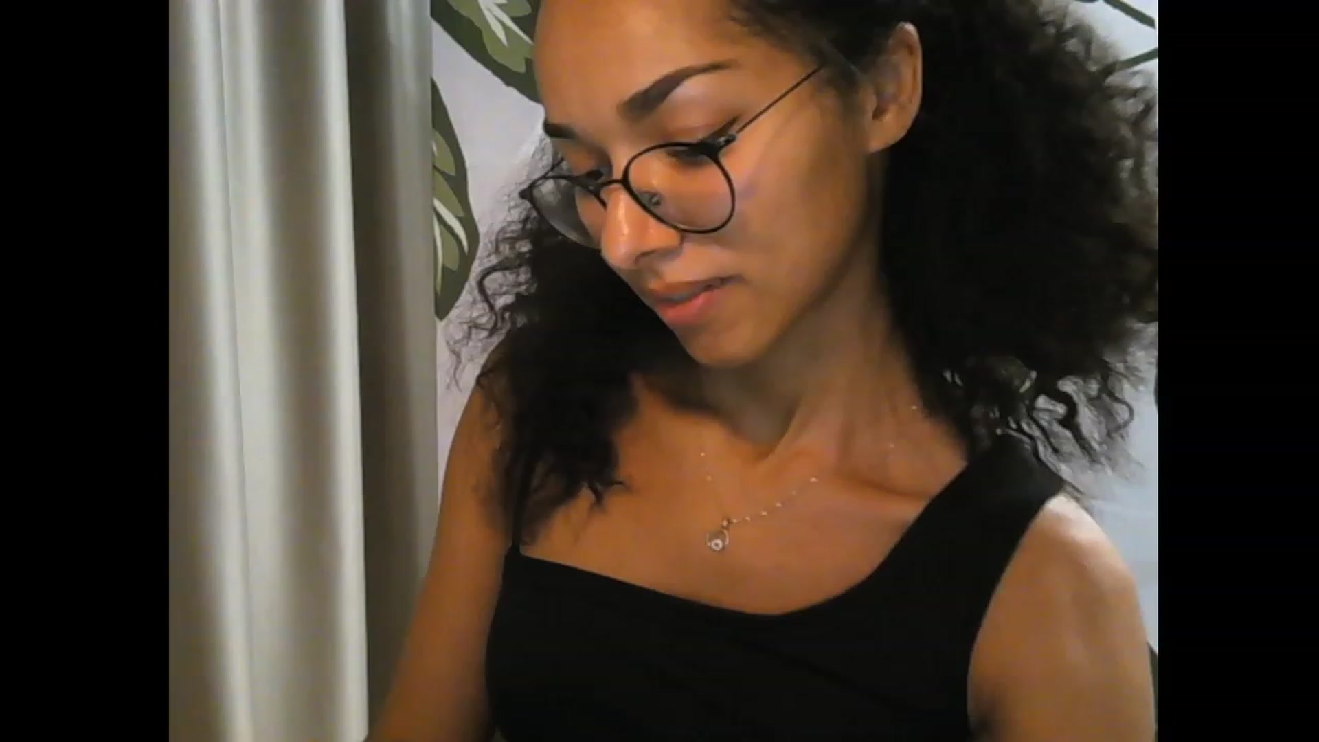 Gallery image thumbnail from Carmel_Dee's myfreecams stream on, 09/27/2023, 02:21 image 15 of 20