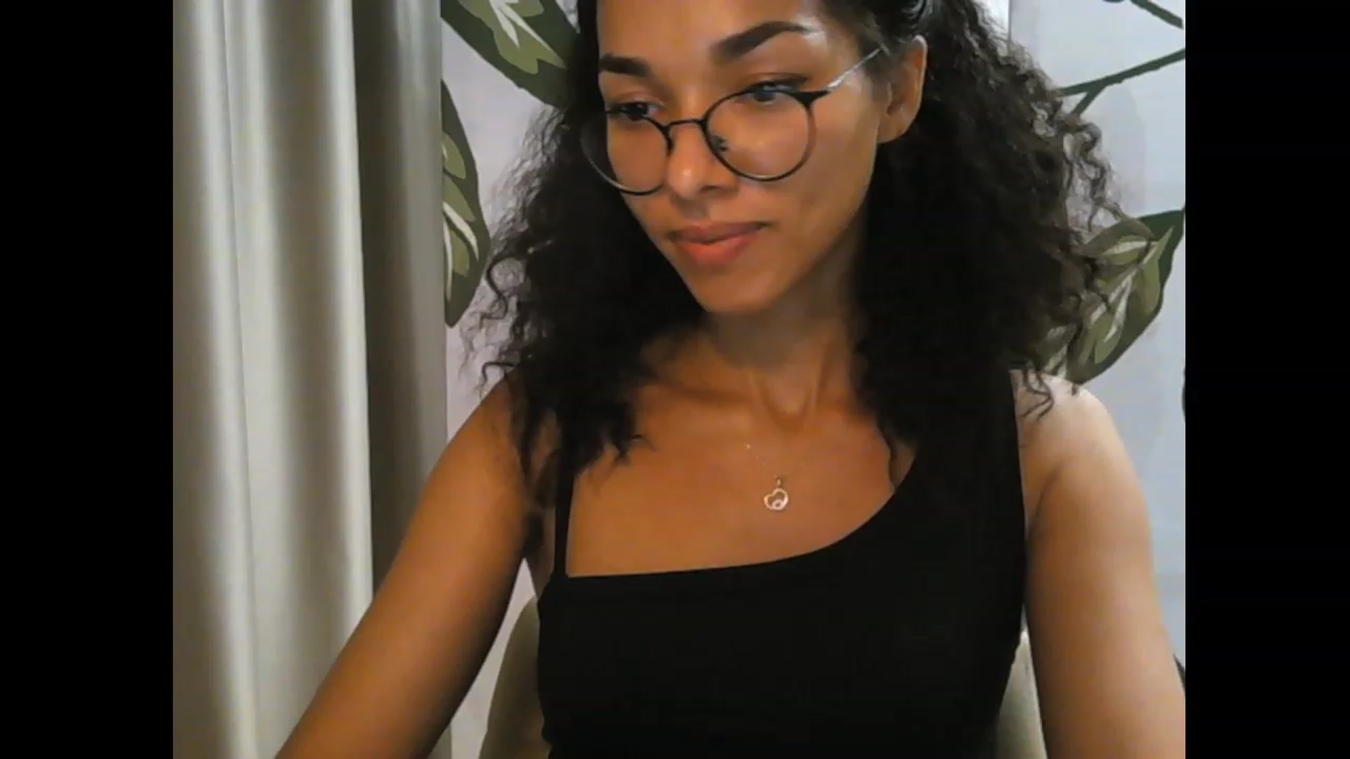 Gallery image thumbnail from Carmel_Dee's myfreecams stream on, 09/27/2023, 02:21 image 1 of 20