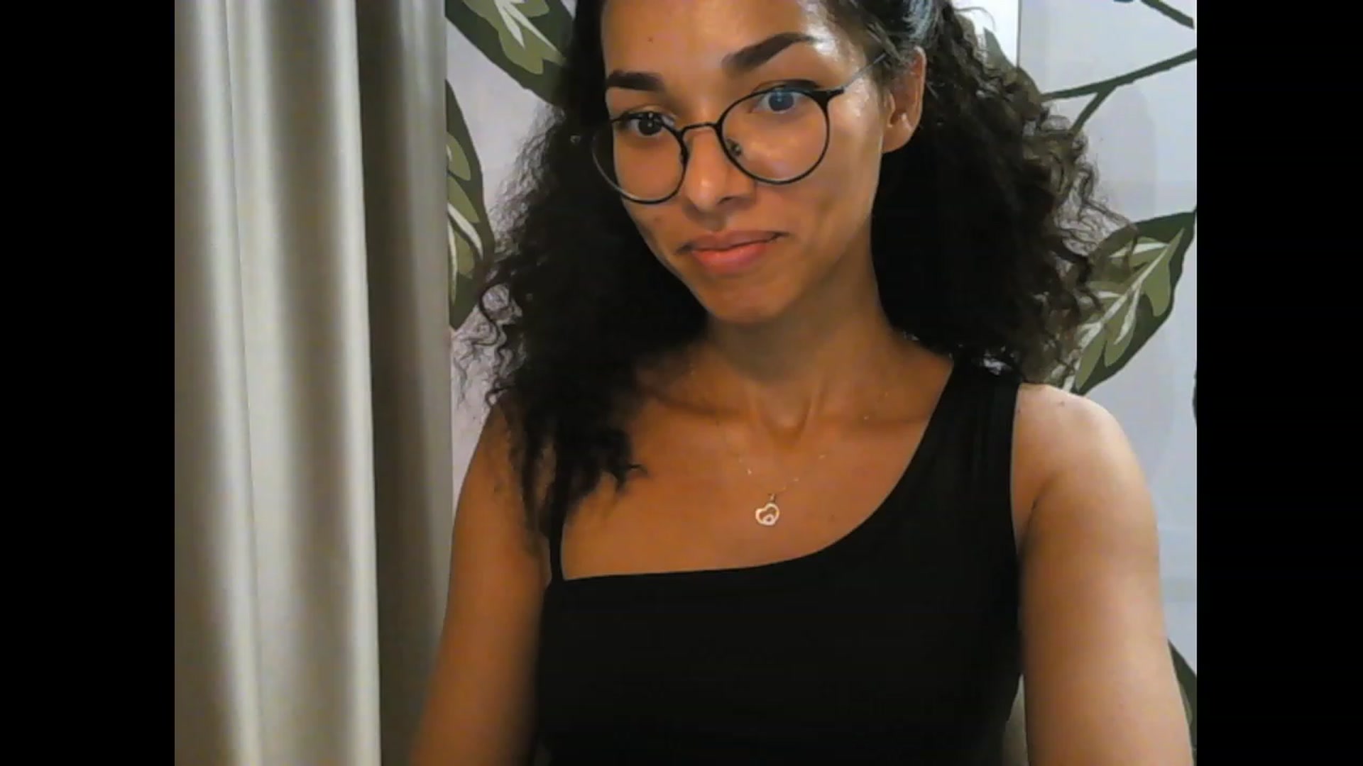 Gallery image thumbnail from Carmel_Dee's myfreecams stream on, 09/27/2023, 02:21 image 14 of 20