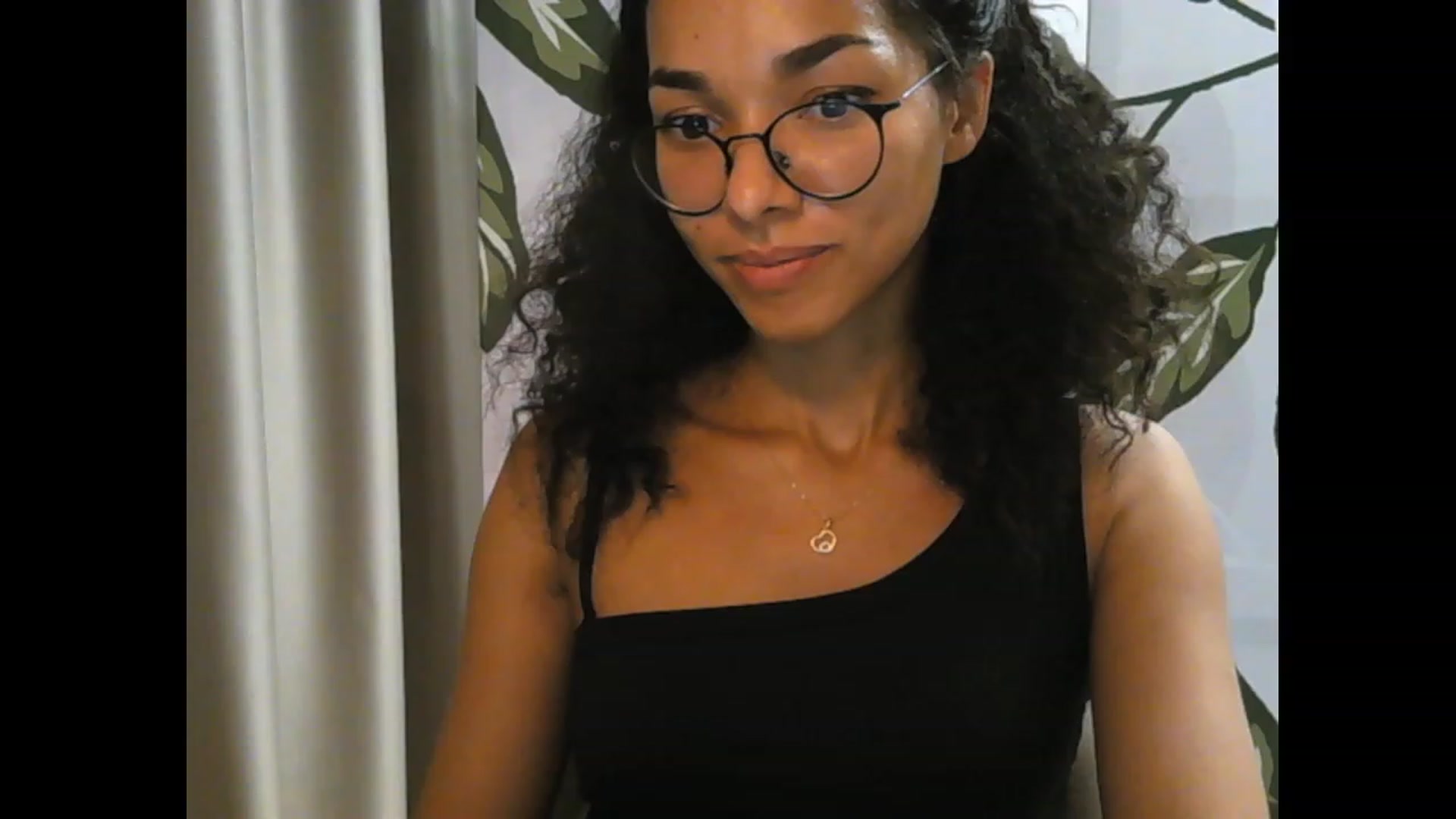 Gallery image thumbnail from Carmel_Dee's myfreecams stream on, 09/27/2023, 02:21 image 12 of 20