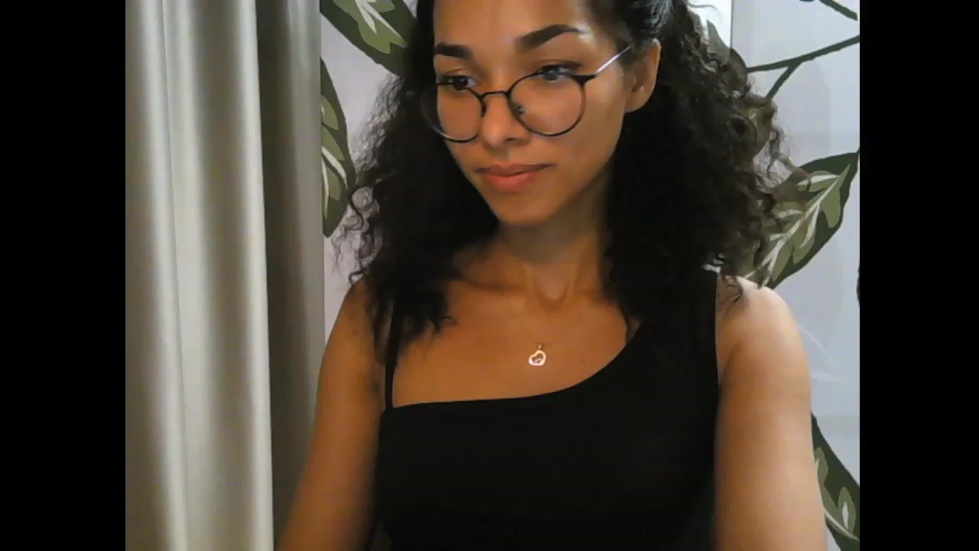 Gallery image thumbnail from Carmel_Dee's myfreecams stream on, 09/27/2023, 02:21 image 6 of 20