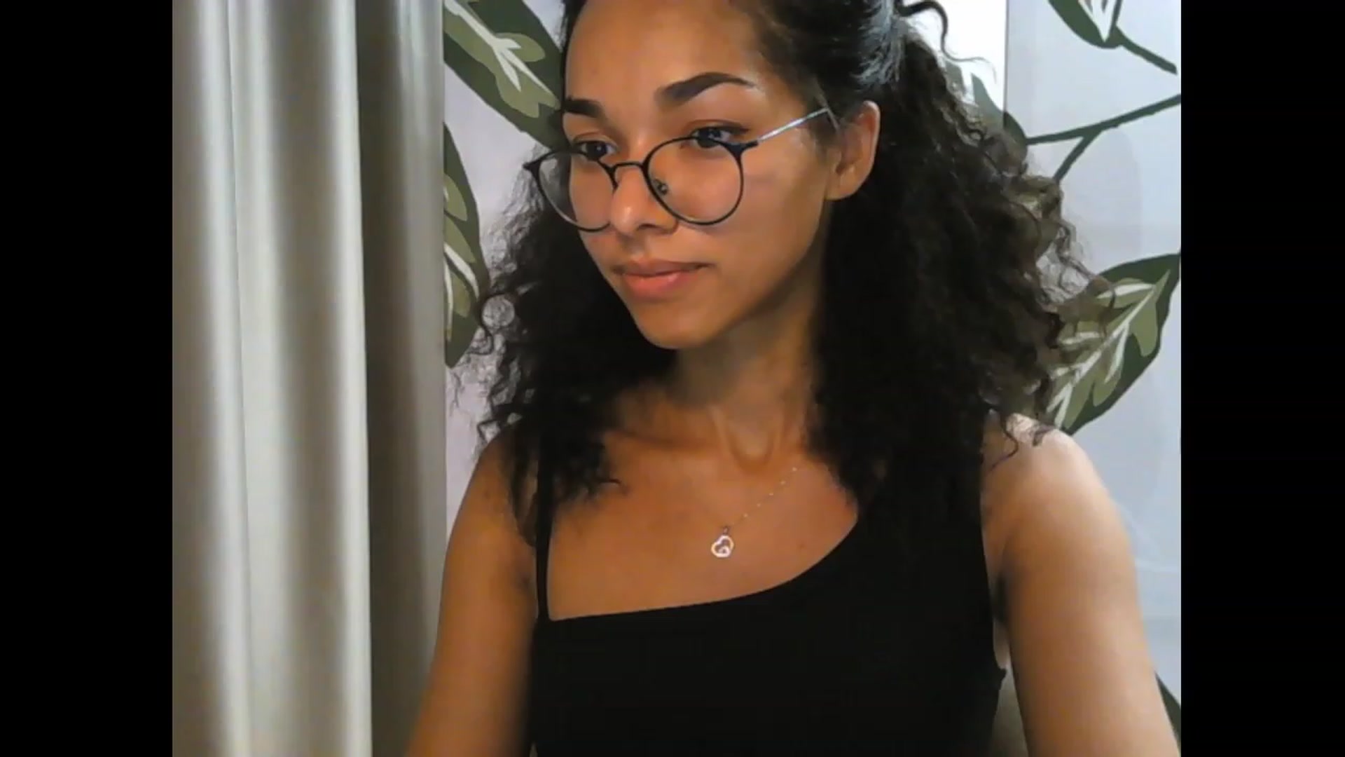 Gallery image thumbnail from Carmel_Dee's myfreecams stream on, 09/27/2023, 02:21 image 18 of 20