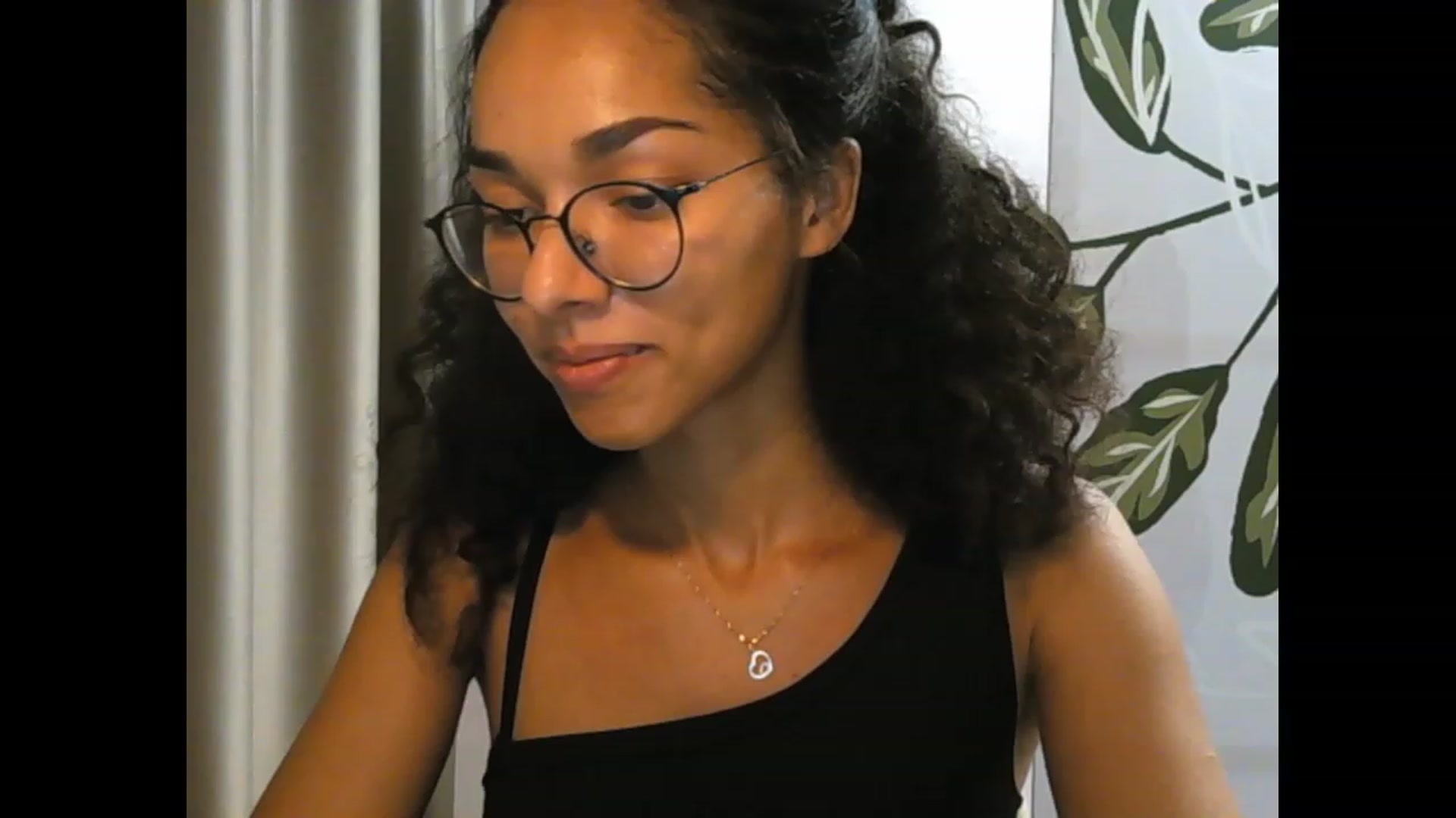 Gallery image thumbnail from Carmel_Dee's myfreecams stream on, 09/27/2023, 04:41 image 4 of 20