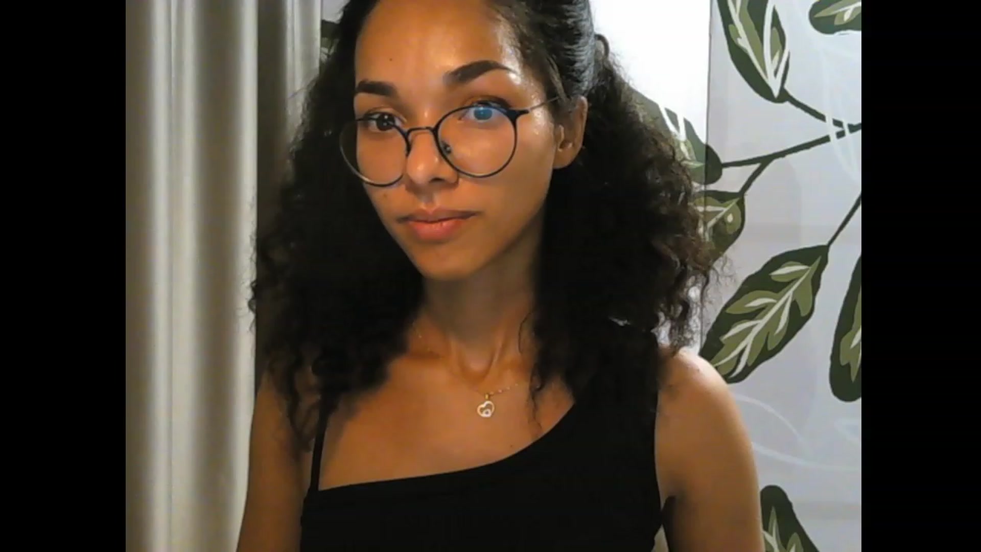 Gallery image thumbnail from Carmel_Dee's myfreecams stream on, 09/27/2023, 04:41 image 9 of 20