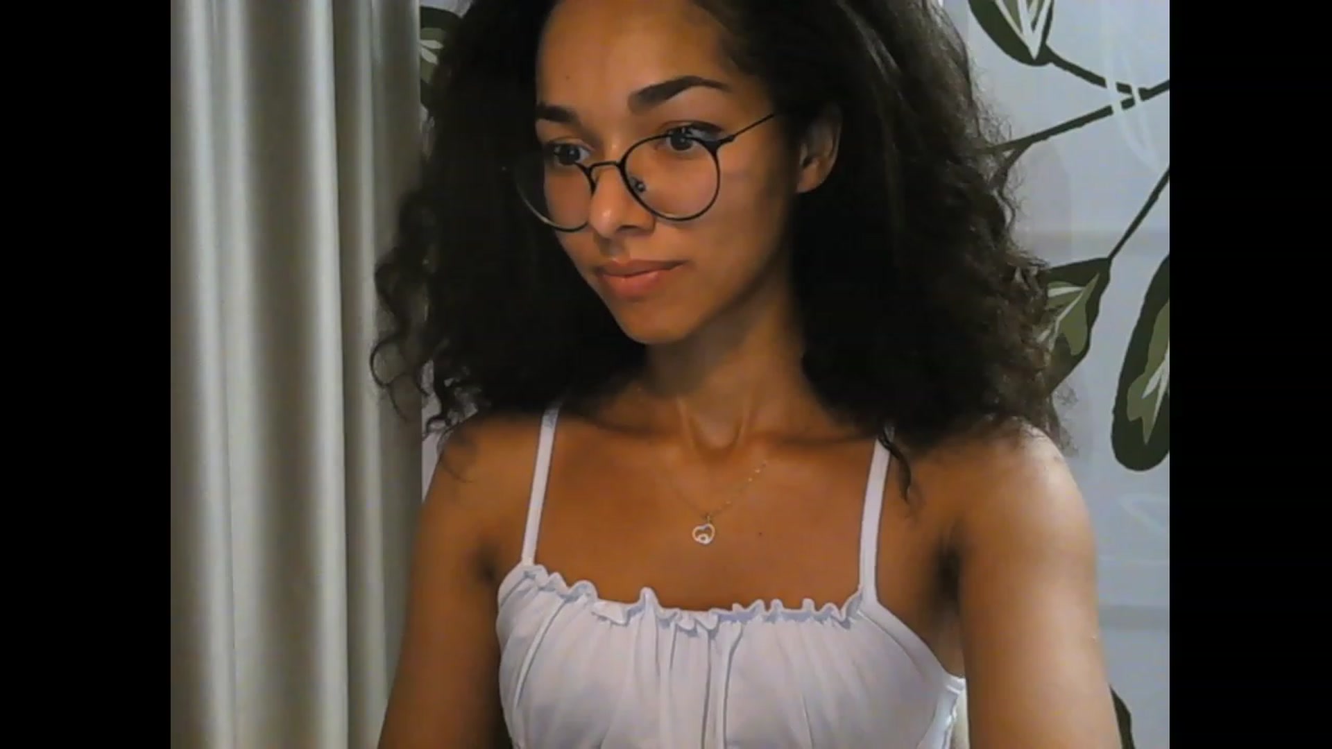 Gallery image thumbnail from Carmel_Dee's myfreecams stream on, 09/28/2023, 23:19 image 8 of 20