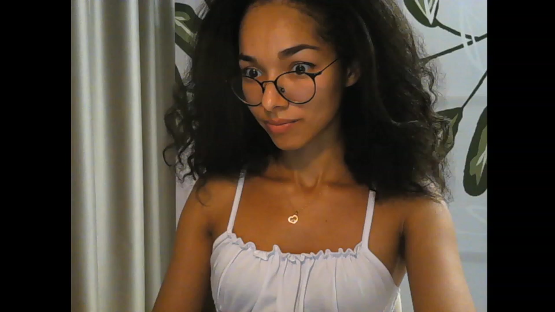 Gallery image thumbnail from Carmel_Dee's myfreecams stream on, 09/28/2023, 23:19 image 13 of 20