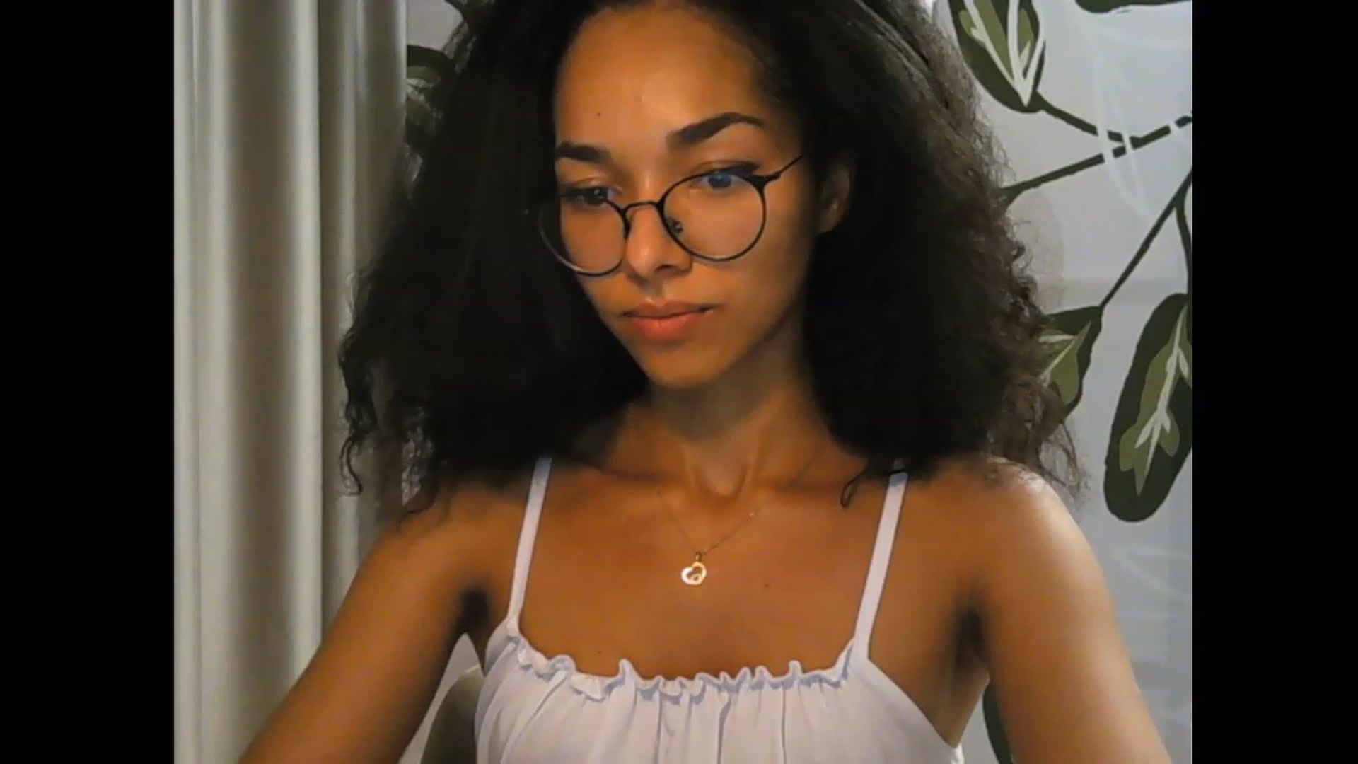 Gallery image thumbnail from Carmel_Dee's myfreecams stream on, 09/29/2023, 24:25 image 10 of 20