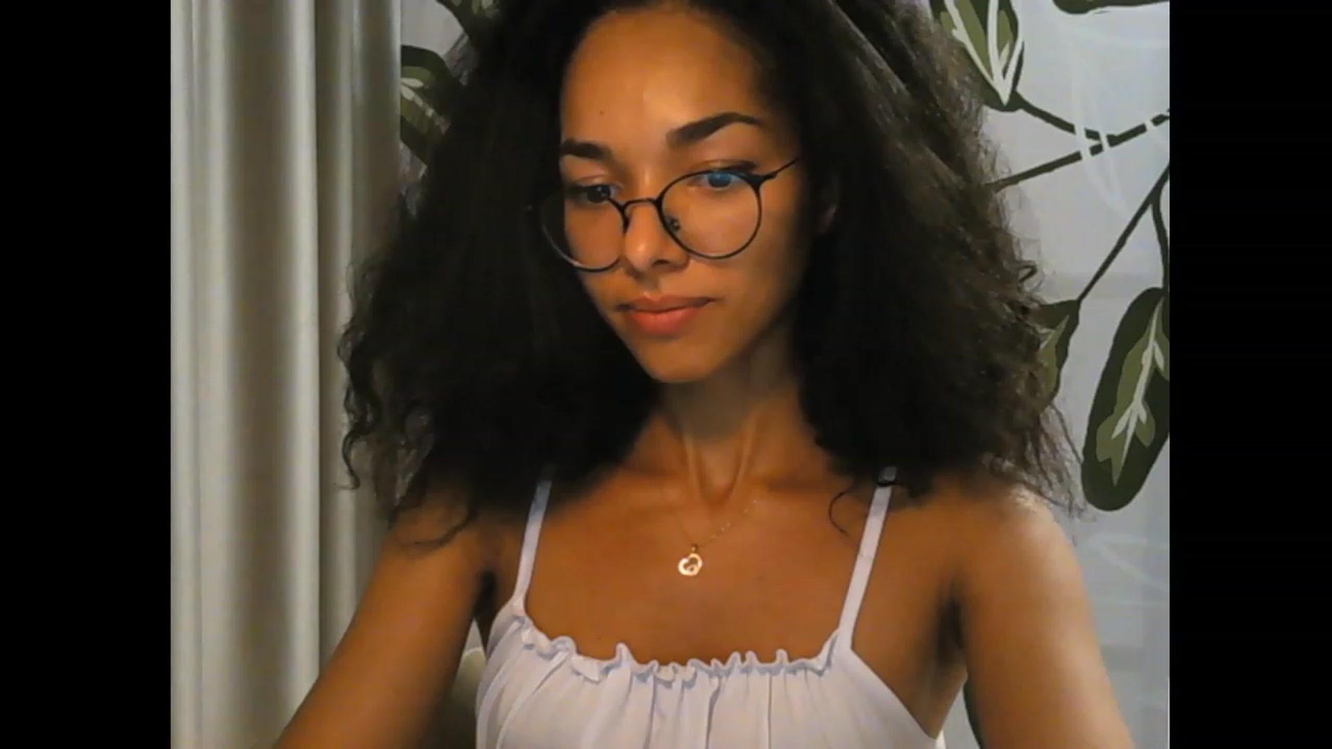 Gallery image thumbnail from Carmel_Dee's myfreecams stream on, 09/29/2023, 24:25 image 18 of 20
