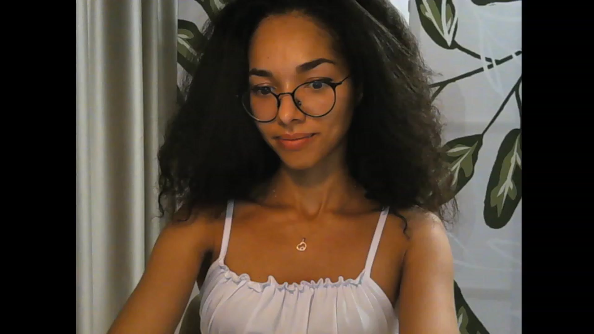 Gallery image thumbnail from Carmel_Dee's myfreecams stream on, 09/29/2023, 24:25 image 4 of 20