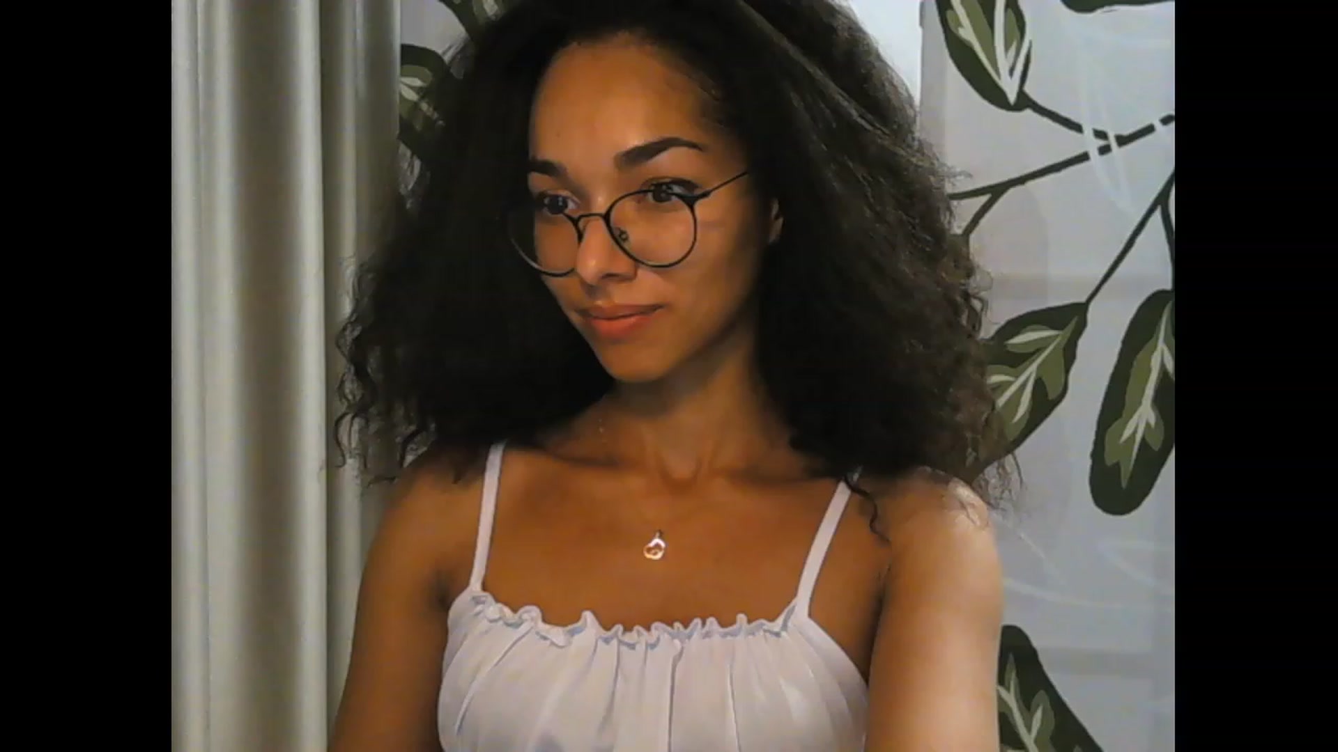 Gallery image thumbnail from Carmel_Dee's myfreecams stream on, 09/29/2023, 24:25 image 3 of 20