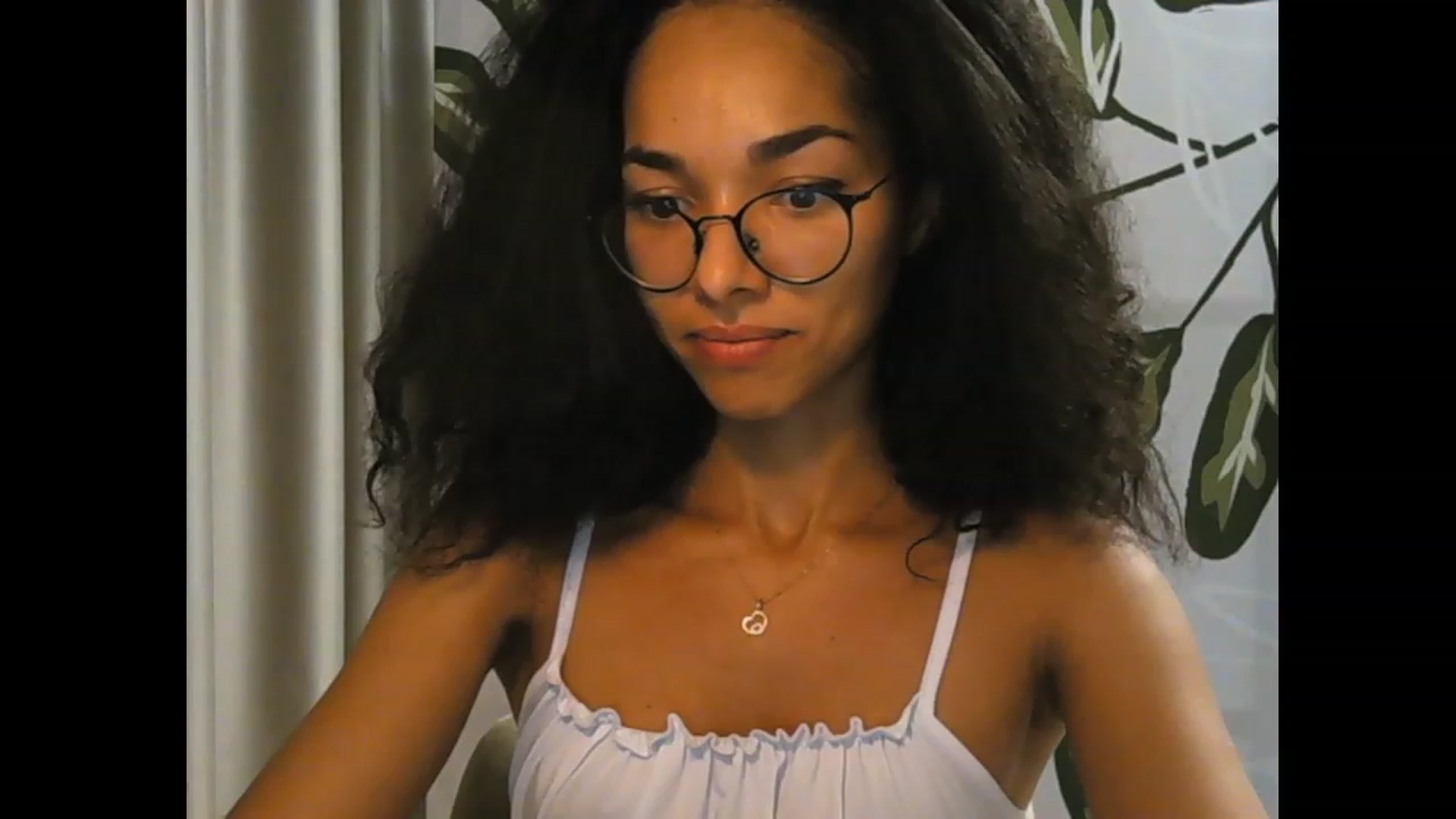Gallery image thumbnail from Carmel_Dee's myfreecams stream on, 09/29/2023, 24:25 image 16 of 20