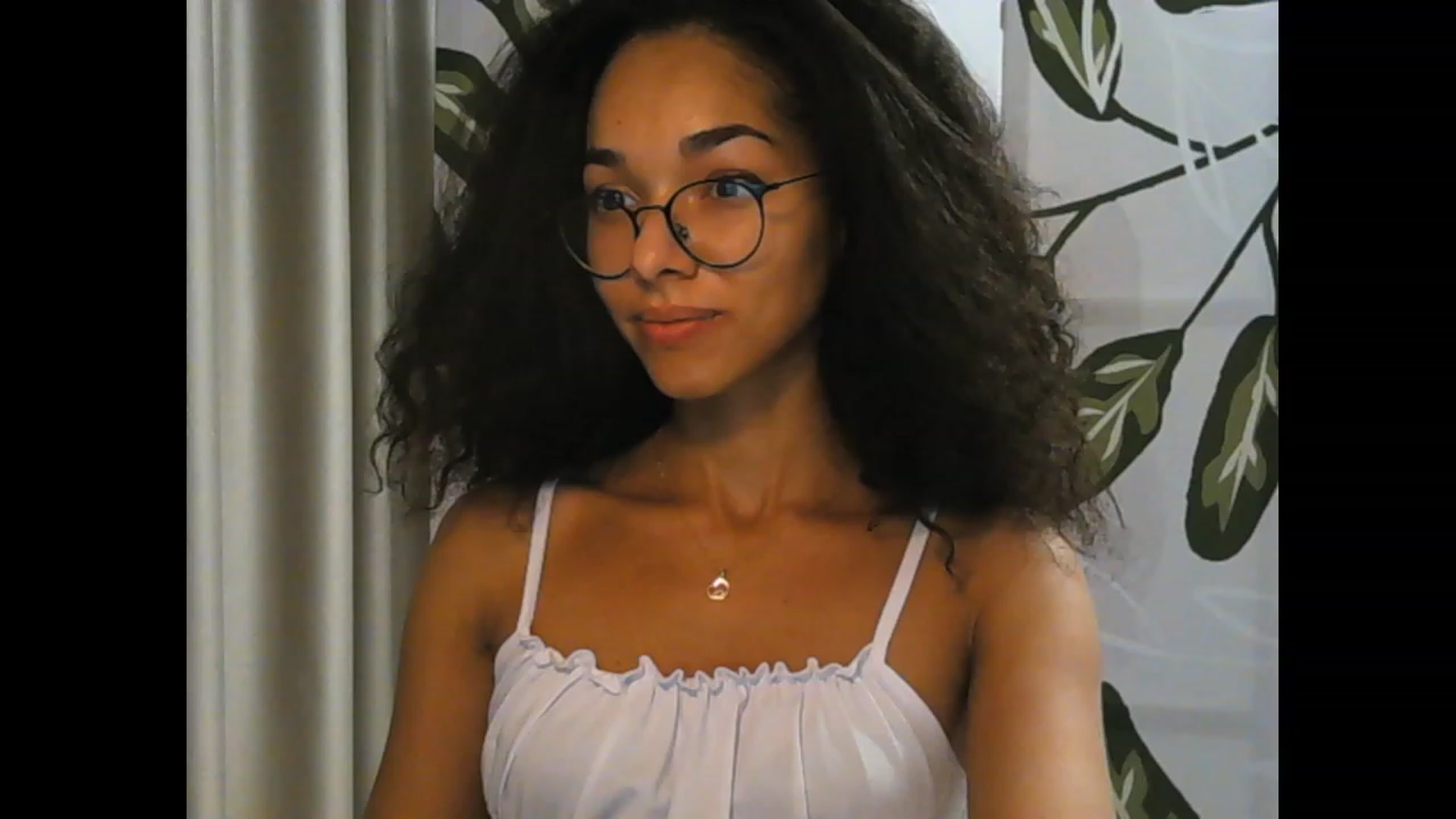 Gallery image thumbnail from Carmel_Dee's myfreecams stream on, 09/29/2023, 24:25 image 5 of 20