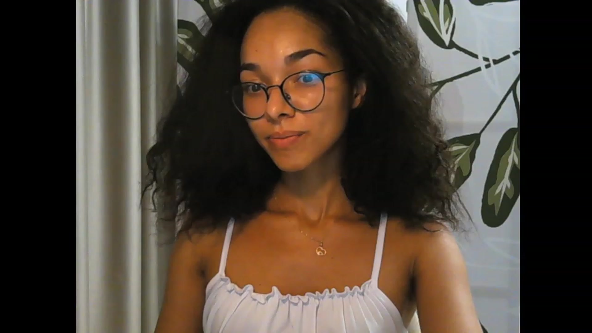 Gallery image thumbnail from Carmel_Dee's myfreecams stream on, 09/29/2023, 01:25 image 2 of 20