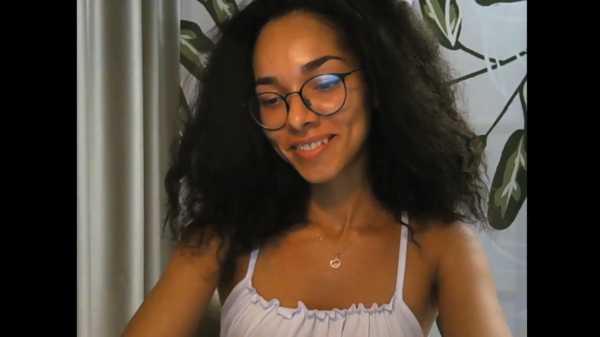 Gallery image thumbnail from Carmel_Dee's myfreecams stream on, 09/29/2023, 01:25 image 10 of 20