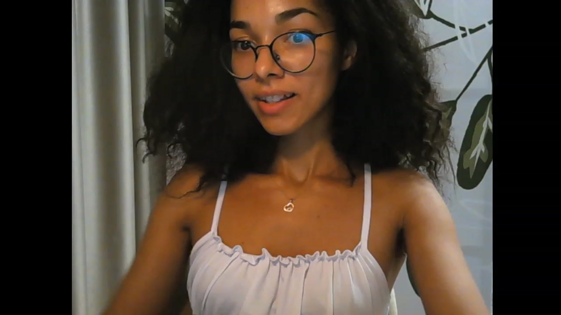 Gallery image thumbnail from Carmel_Dee's myfreecams stream on, 09/29/2023, 01:25 image 18 of 20