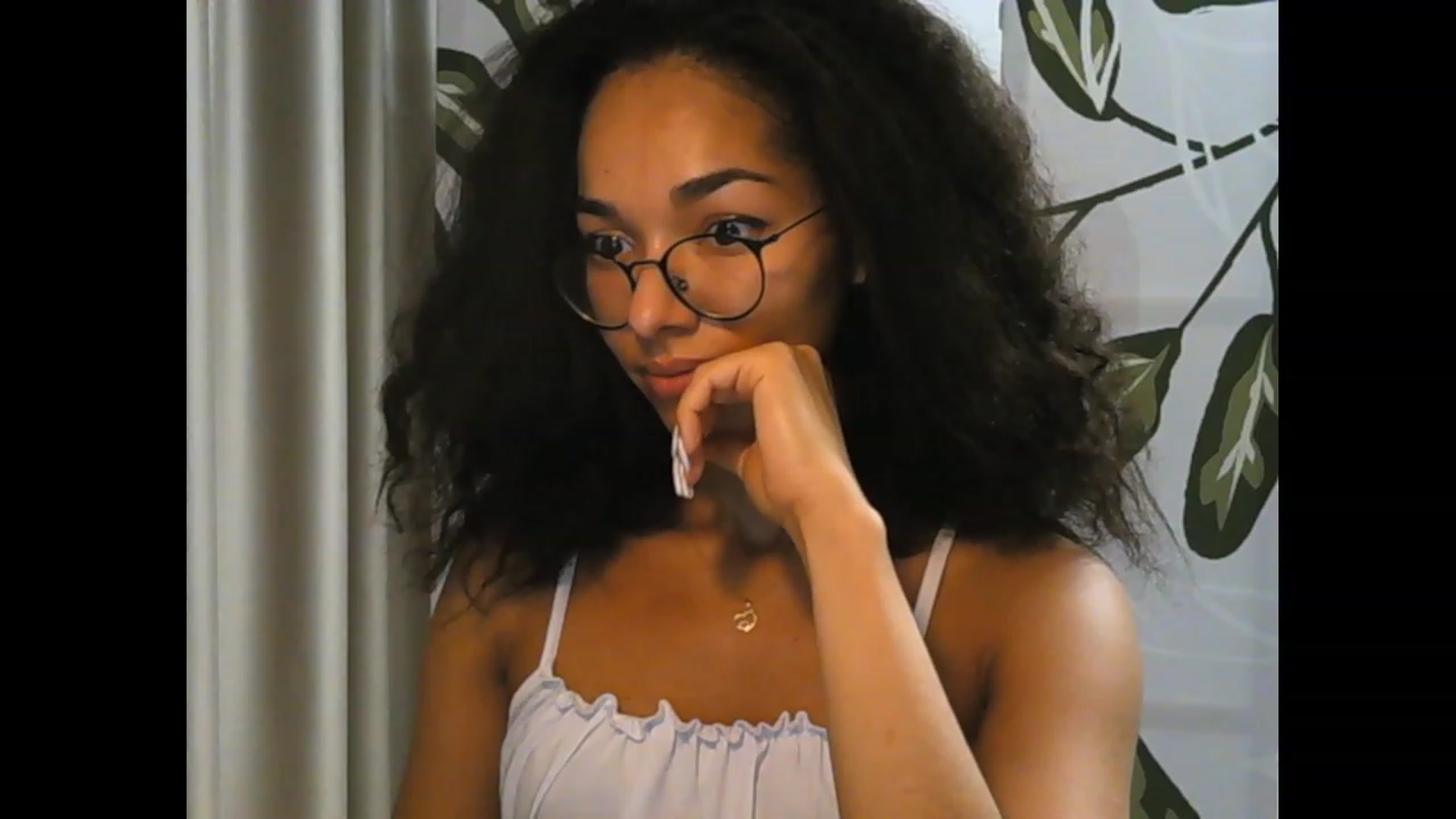Gallery image thumbnail from Carmel_Dee's myfreecams stream on, 09/29/2023, 01:25 image 7 of 20