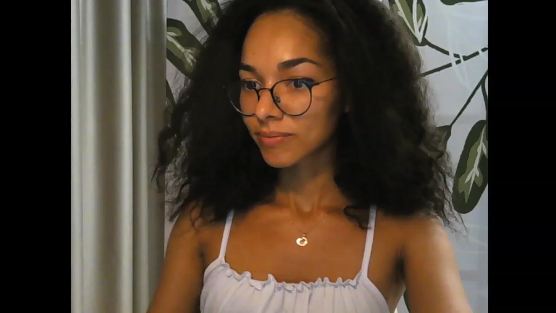 Gallery image thumbnail from Carmel_Dee's myfreecams stream on, 09/29/2023, 01:25 image 8 of 20