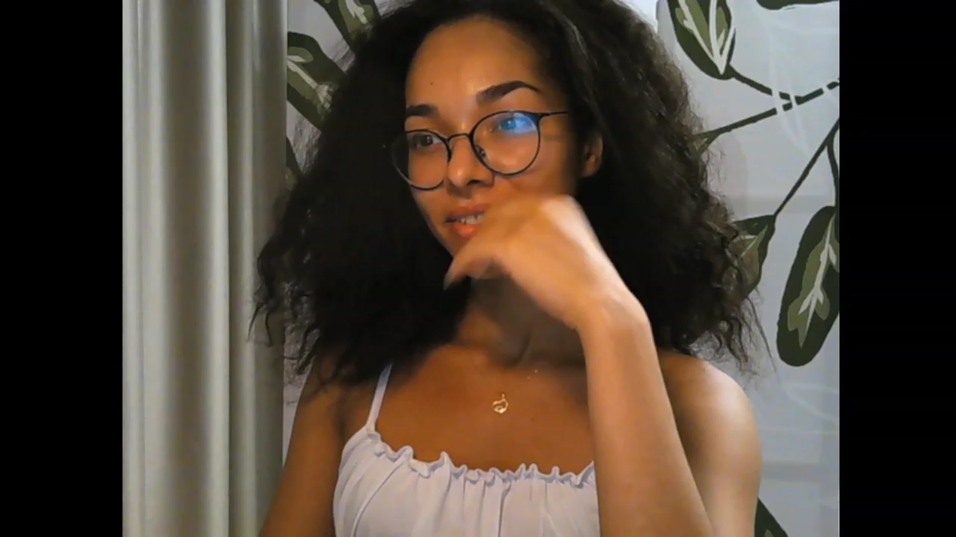 Gallery image thumbnail from Carmel_Dee's myfreecams stream on, 09/29/2023, 01:25 image 5 of 20
