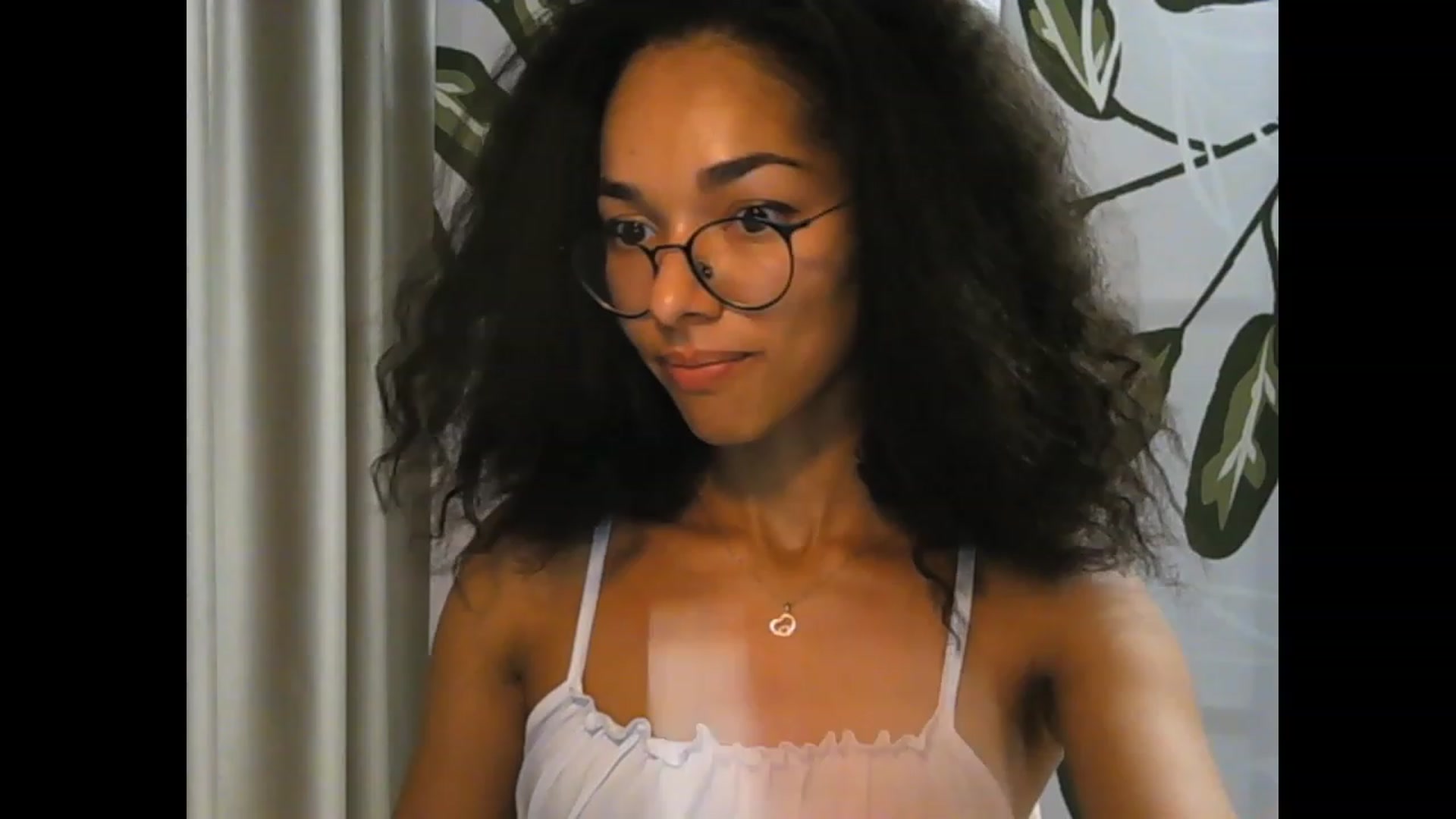 Gallery image thumbnail from Carmel_Dee's myfreecams stream on, 09/29/2023, 01:25 image 14 of 20