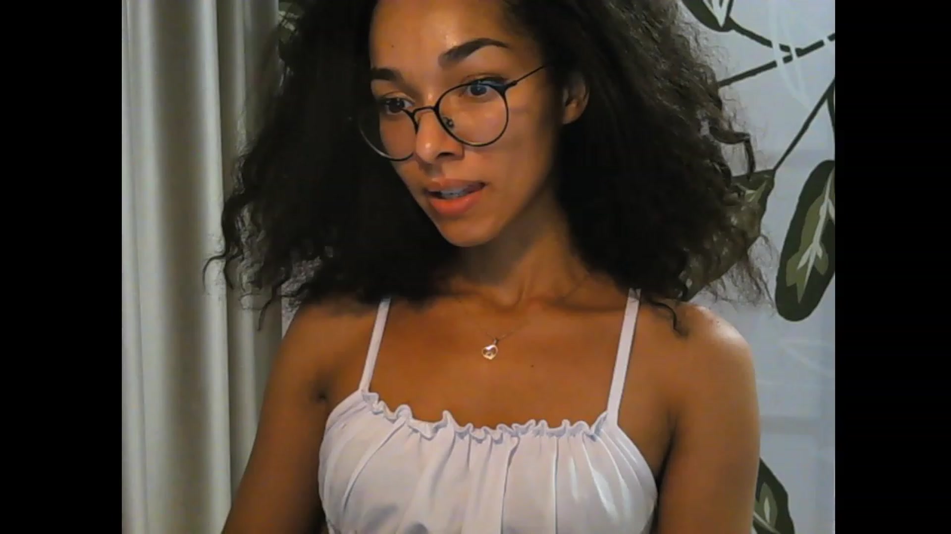 Gallery image thumbnail from Carmel_Dee's myfreecams stream on, 09/29/2023, 01:25 image 19 of 20