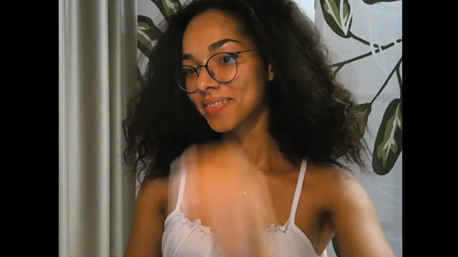 Gallery image thumbnail from Carmel_Dee's myfreecams stream on, 09/29/2023, 01:25 image 6 of 20