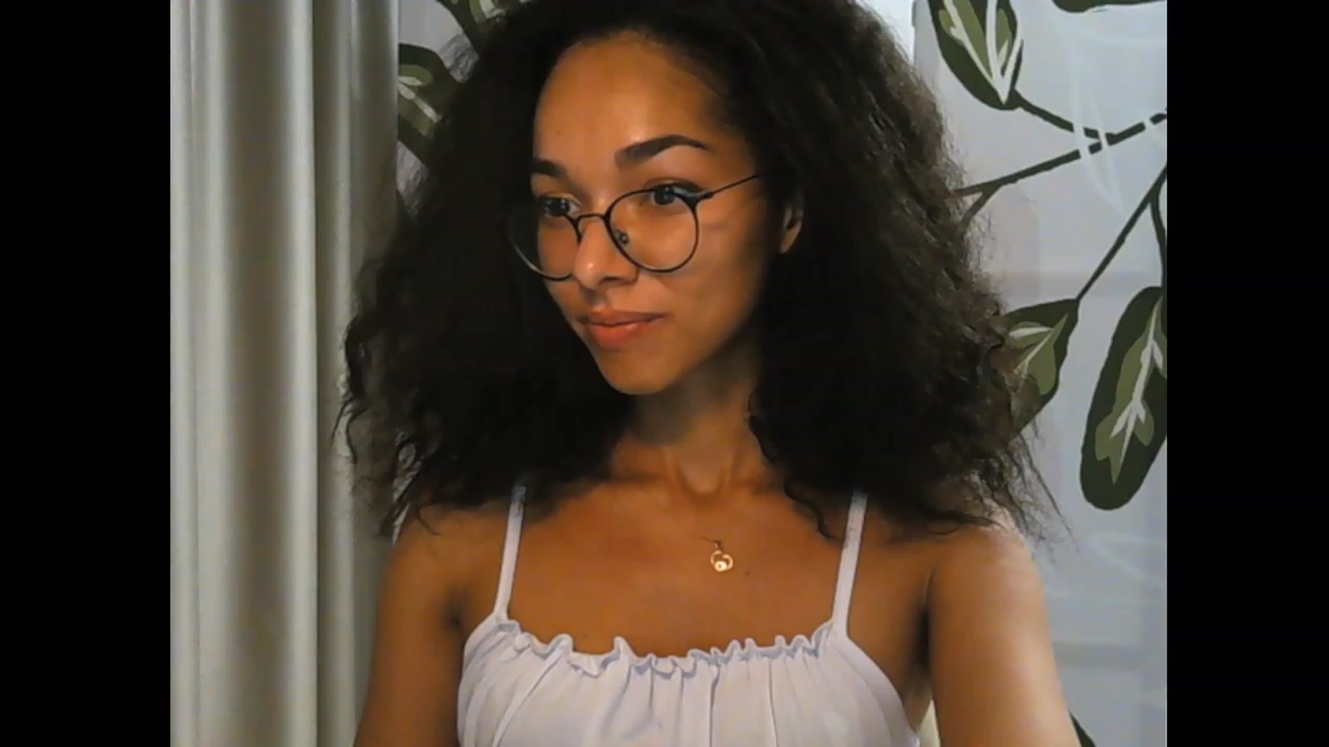 Gallery image thumbnail from Carmel_Dee's myfreecams stream on, 09/29/2023, 01:25 image 3 of 20