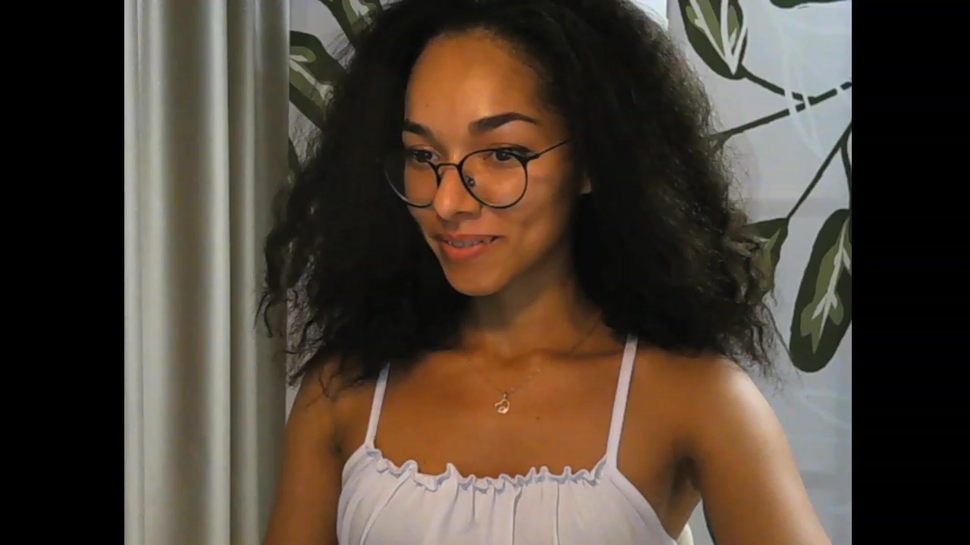 Gallery image thumbnail from Carmel_Dee's myfreecams stream on, 09/29/2023, 01:25 image 9 of 20