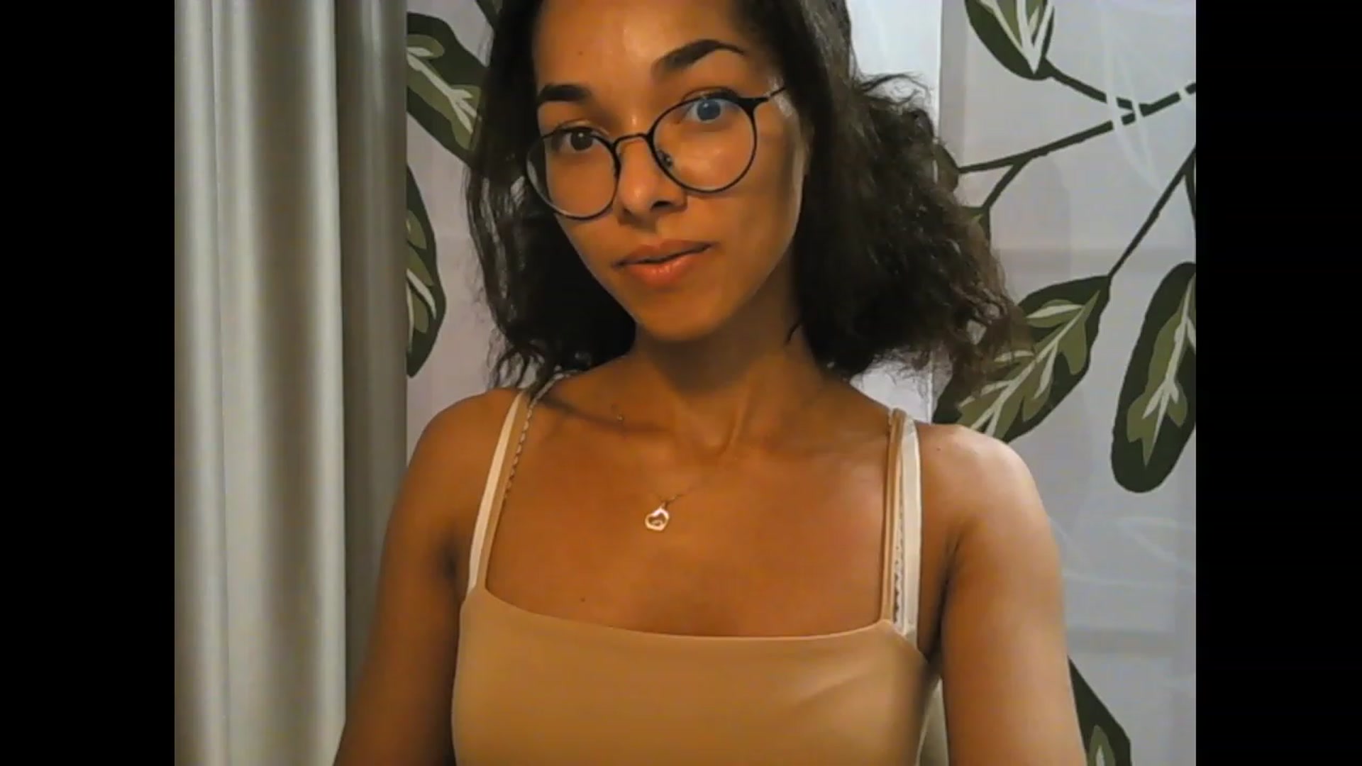 Gallery image thumbnail from Carmel_Dee's myfreecams stream on, 09/30/2023, 01:06 image 3 of 20