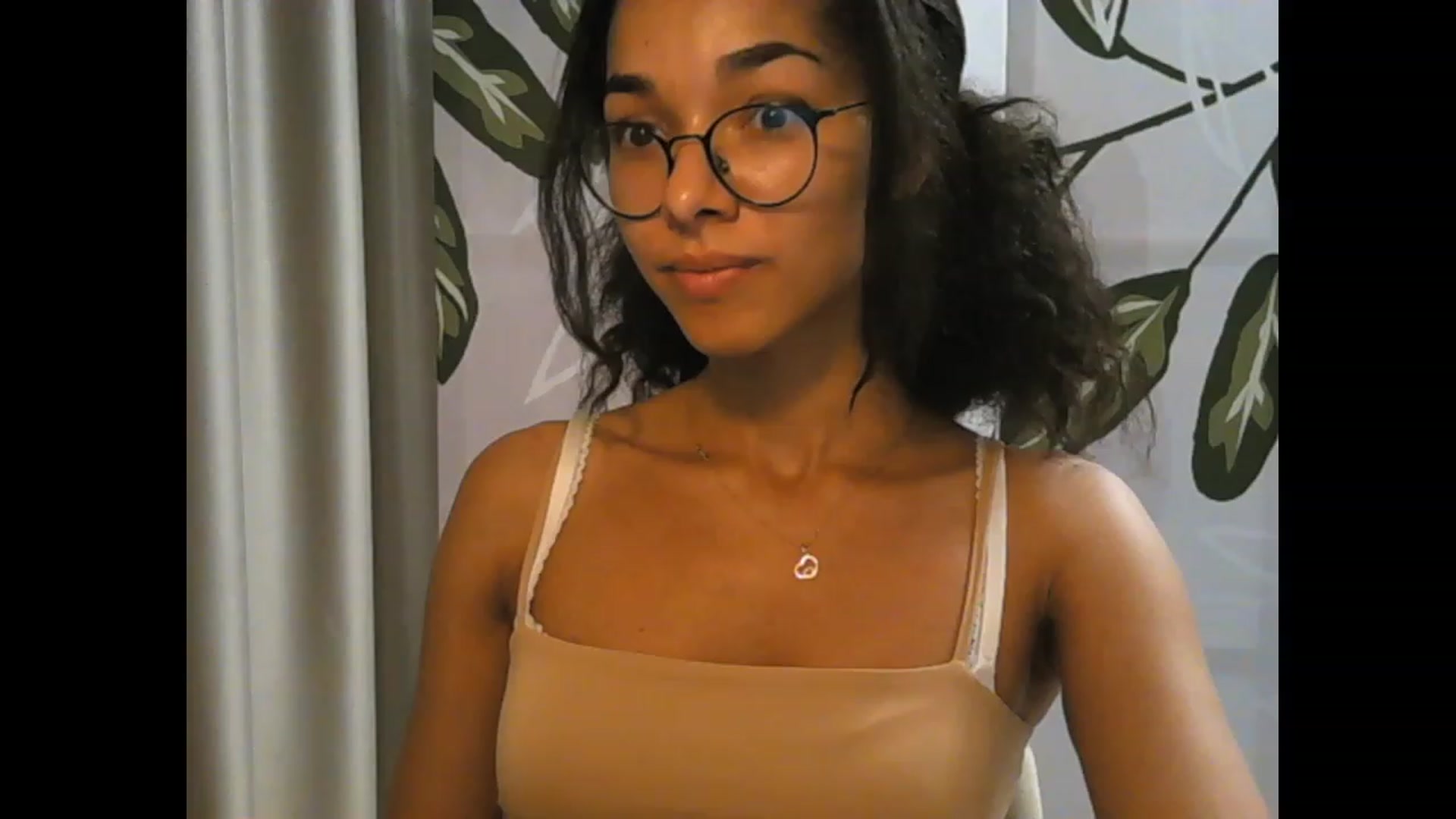 Gallery image thumbnail from Carmel_Dee's myfreecams stream on, 09/30/2023, 01:06 image 13 of 20