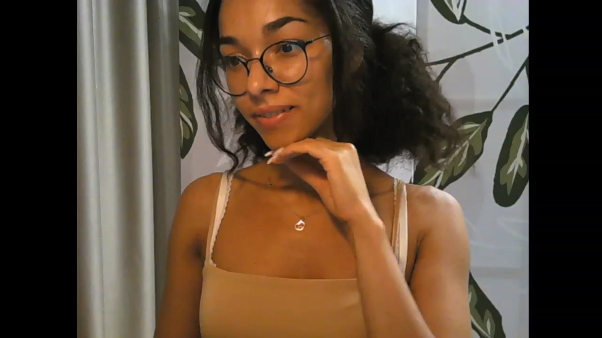 Gallery image thumbnail from Carmel_Dee's myfreecams stream on, 09/30/2023, 01:06 image 11 of 20